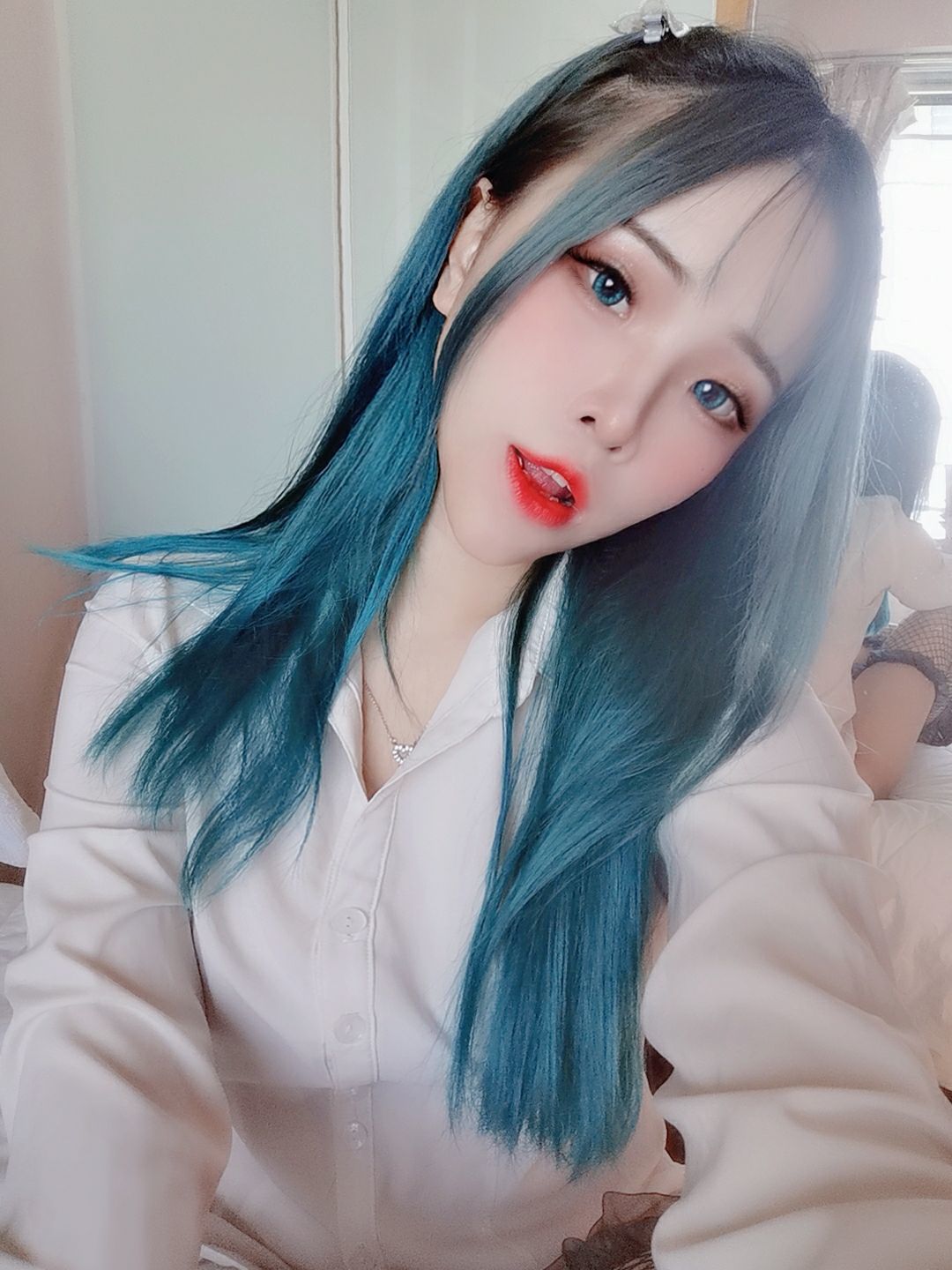 福利COS] 花莉莉(Plant Lily) - 自拍套裝