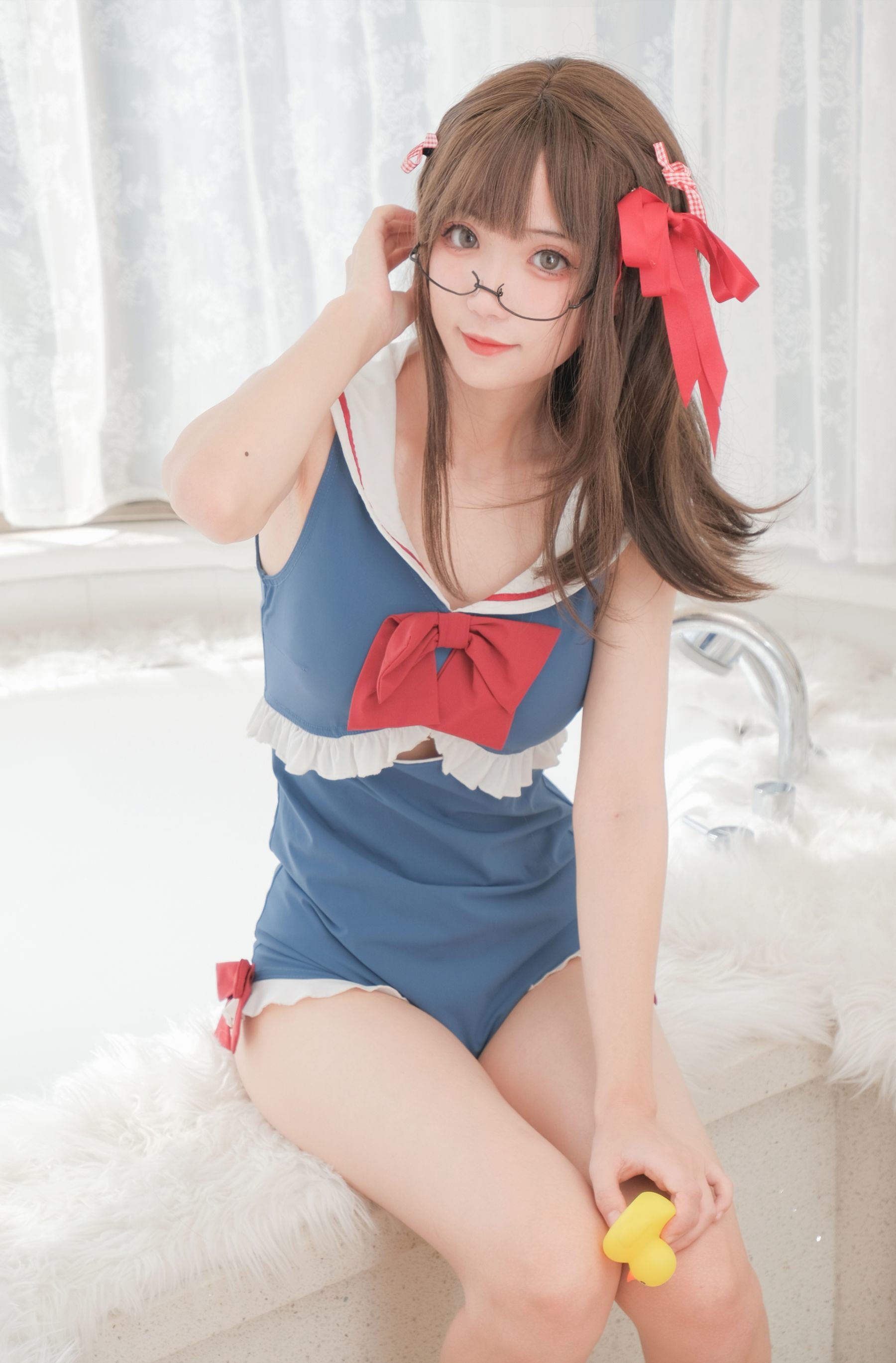 [福利COS] 花柒Hana - 白雪姬泳装