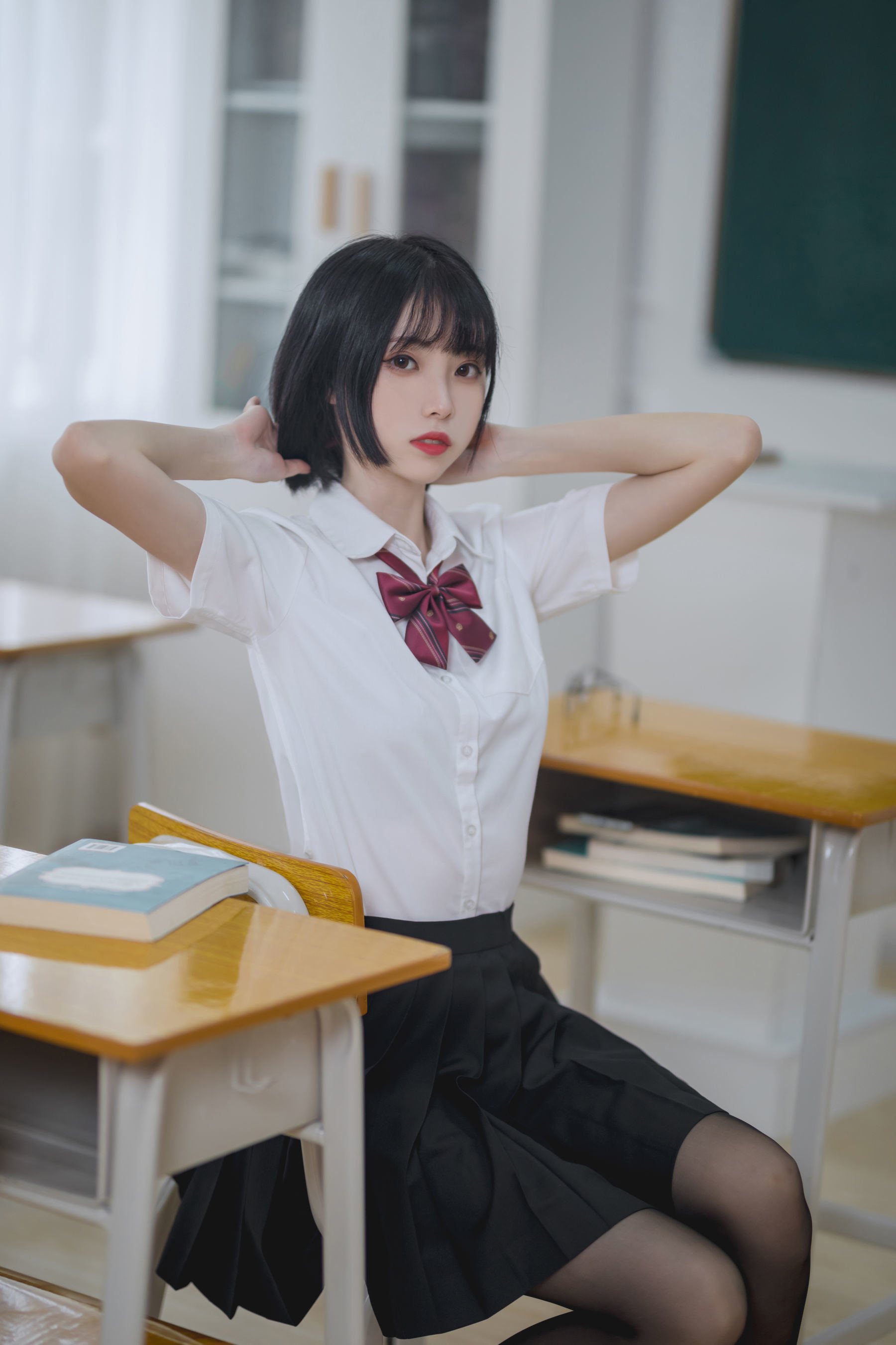 福利COS] 許嵐 - 教室JK黑絲