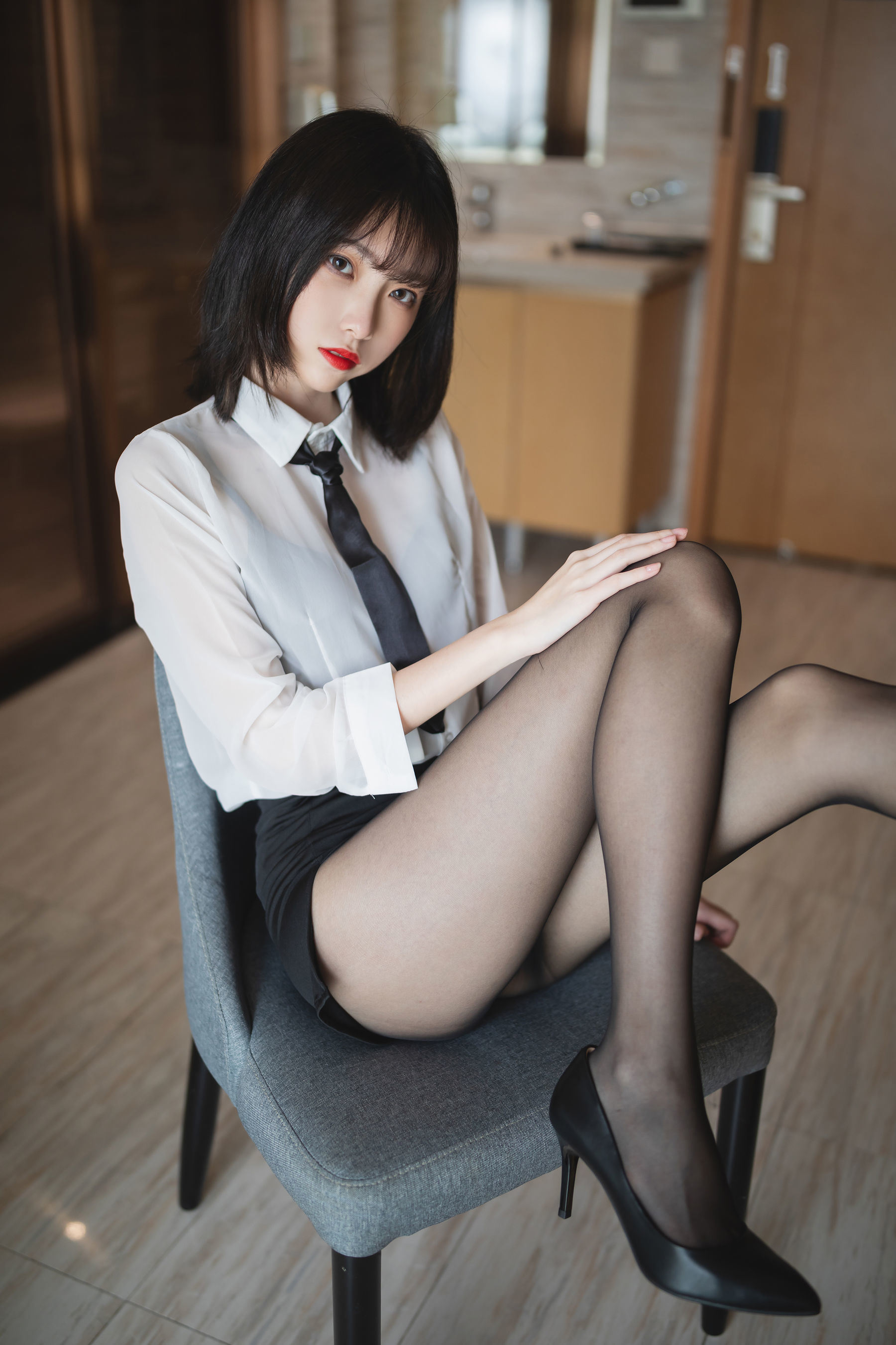 福利COS] 許嵐 - OL制服
