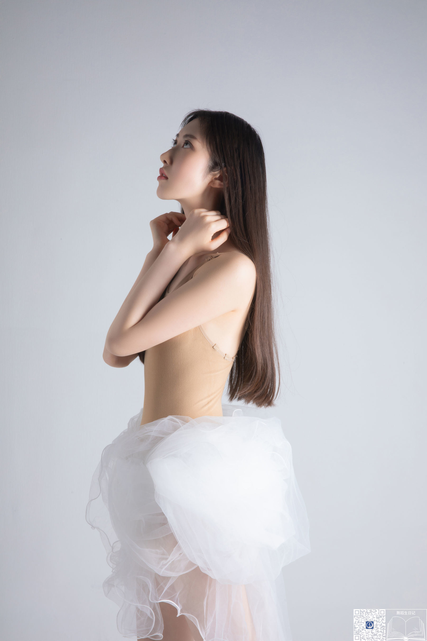 嘉丽GALLI] 舞蹈生日記027 黛西