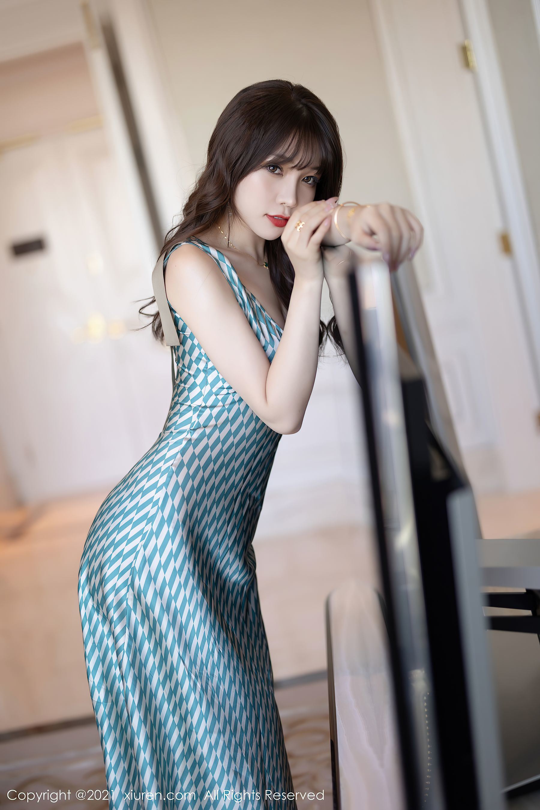 XiuRen] No.4069 Zhizhi Booty