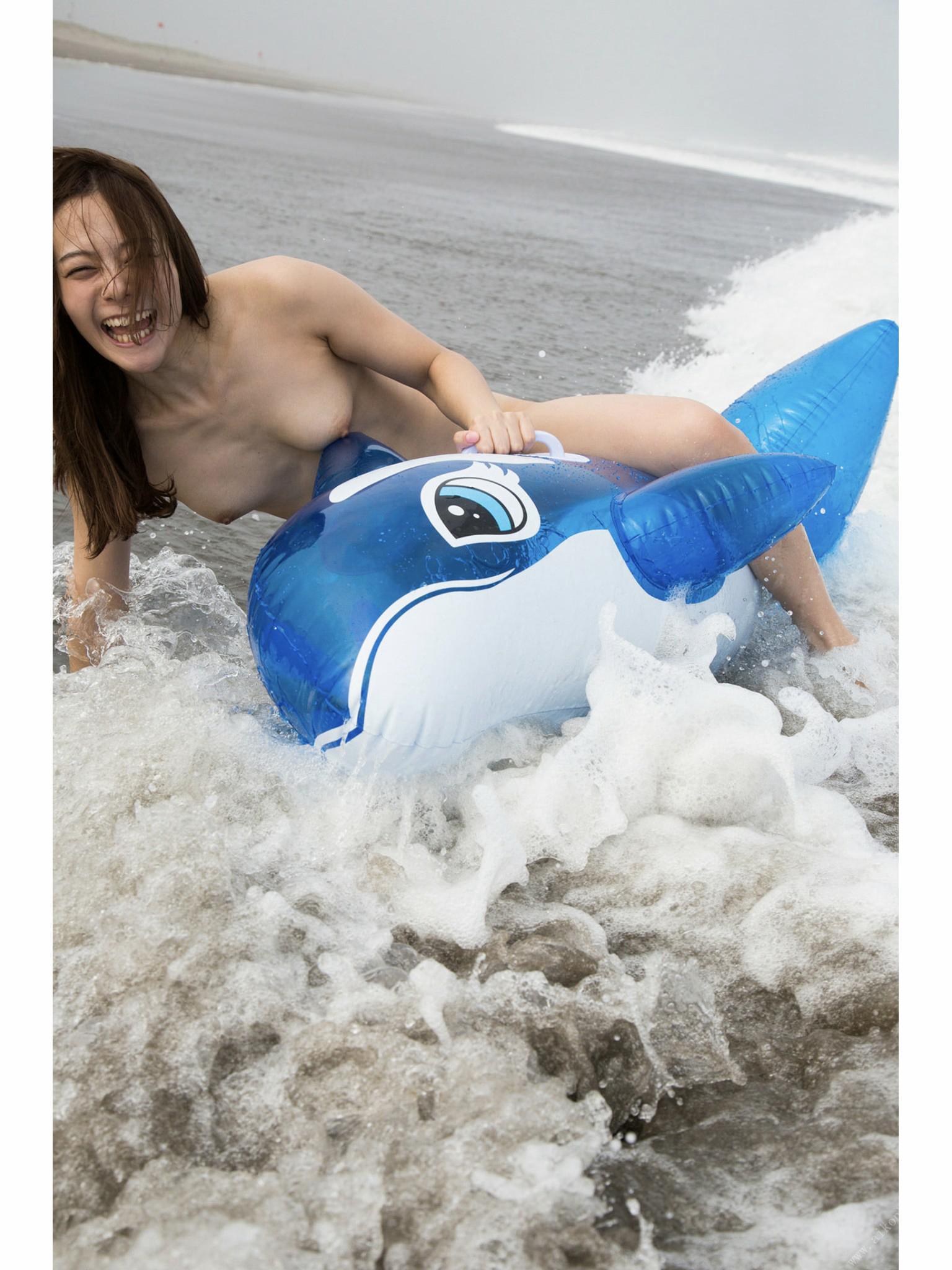 요시타카 네네 여름 바다에서 너를 만날 수 있다면 주간 포스트 디지털 사진집[69P