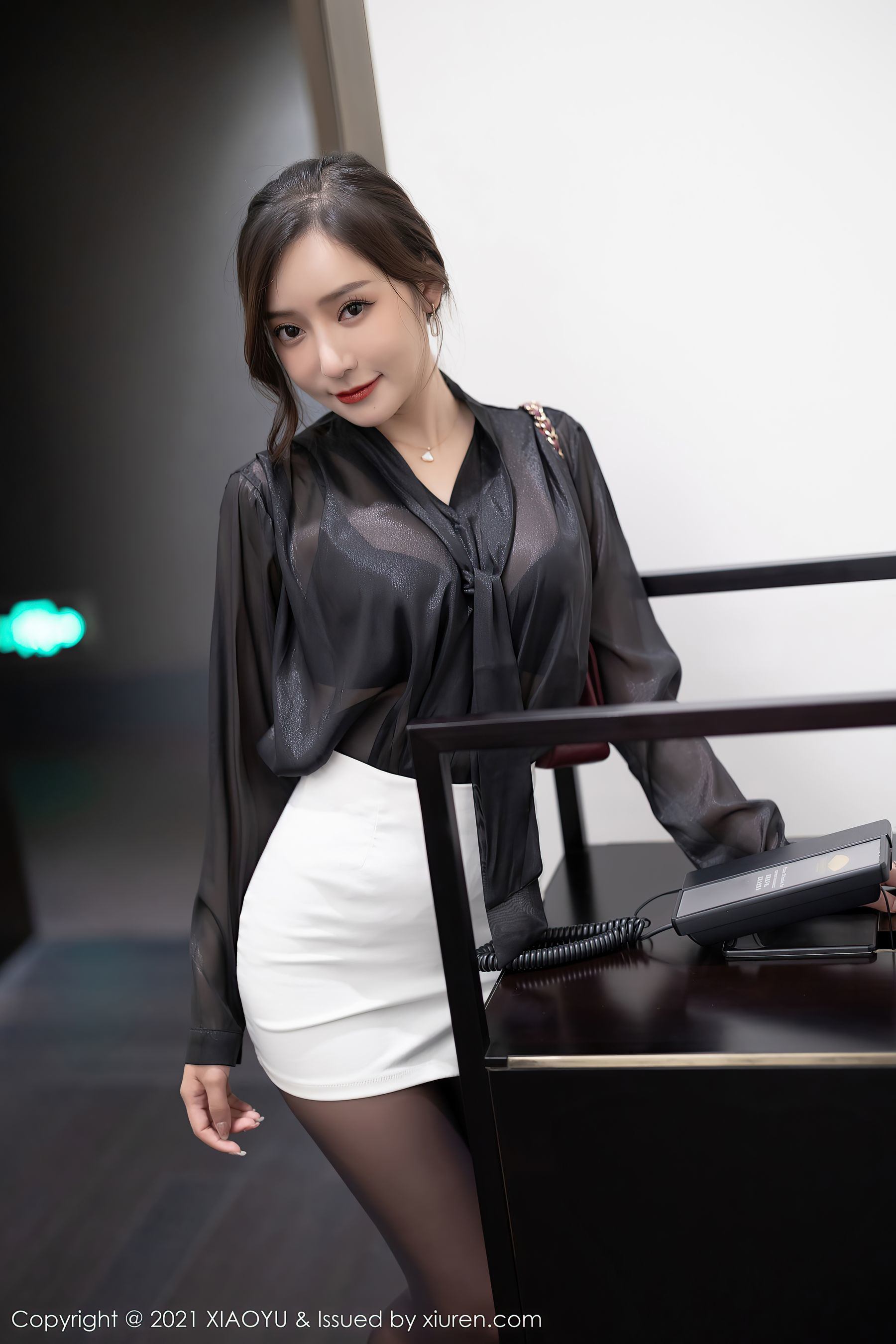 XIAOYU Vol.632 王馨瑤Yanni 黑絲制服寫真
