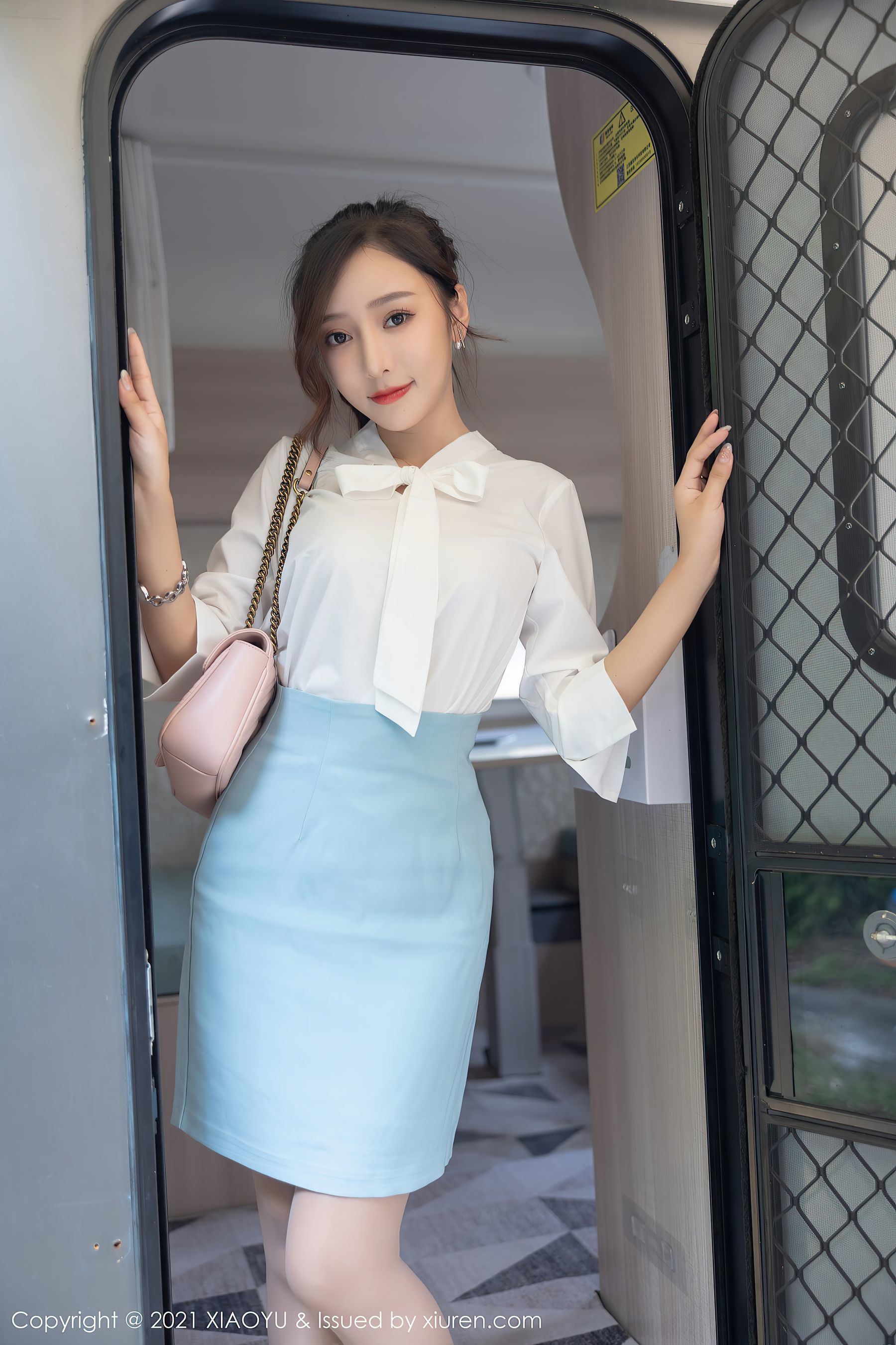 XIAOYU Vol.635 Wang Xinyao Yanni Street Photo Set