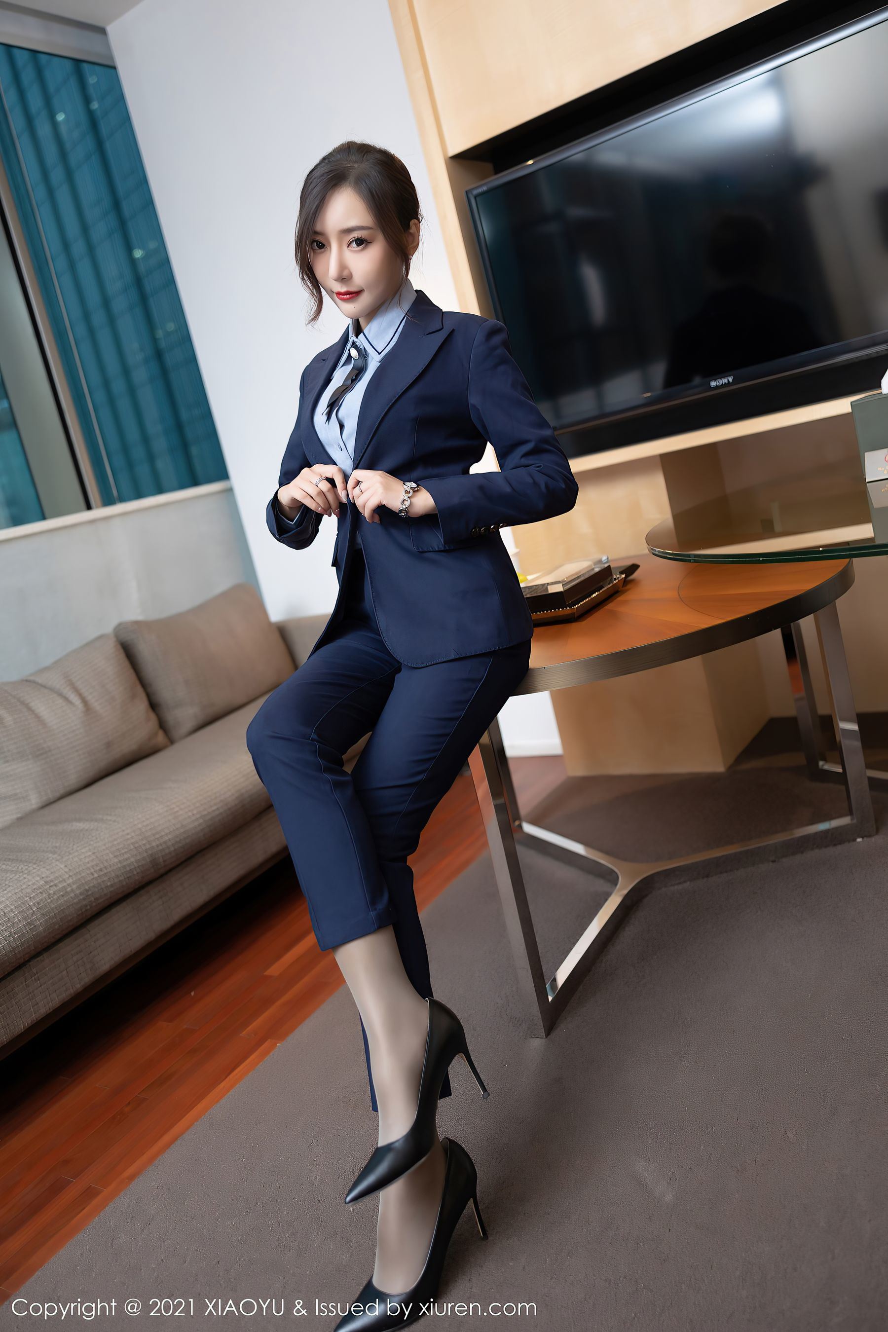 XIAOYU Vol.639 Wang Xinyao Yanni Office OL Set