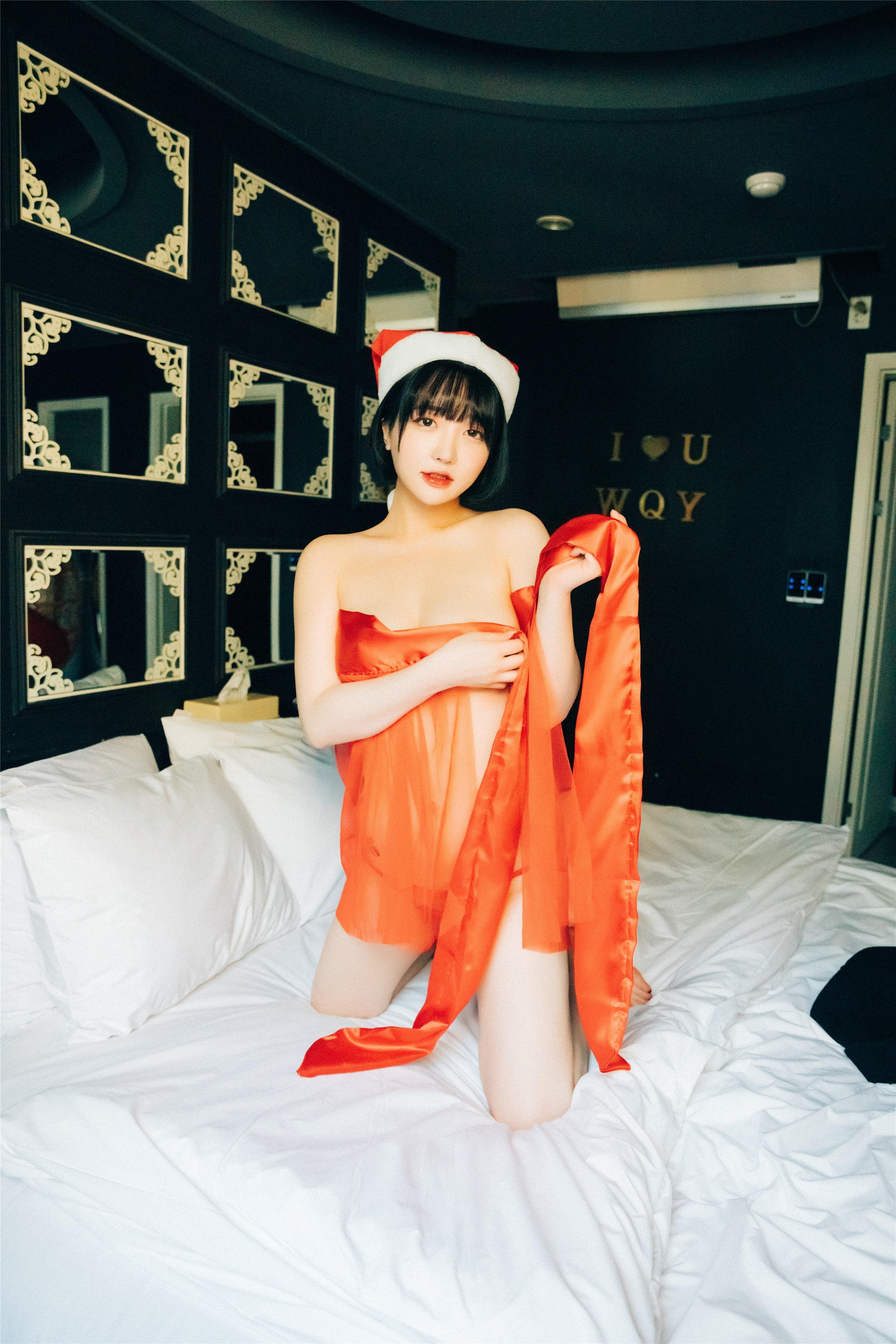 Loozy] Ngày Hẹn Hò Đôi Son Ye-Eun [93P