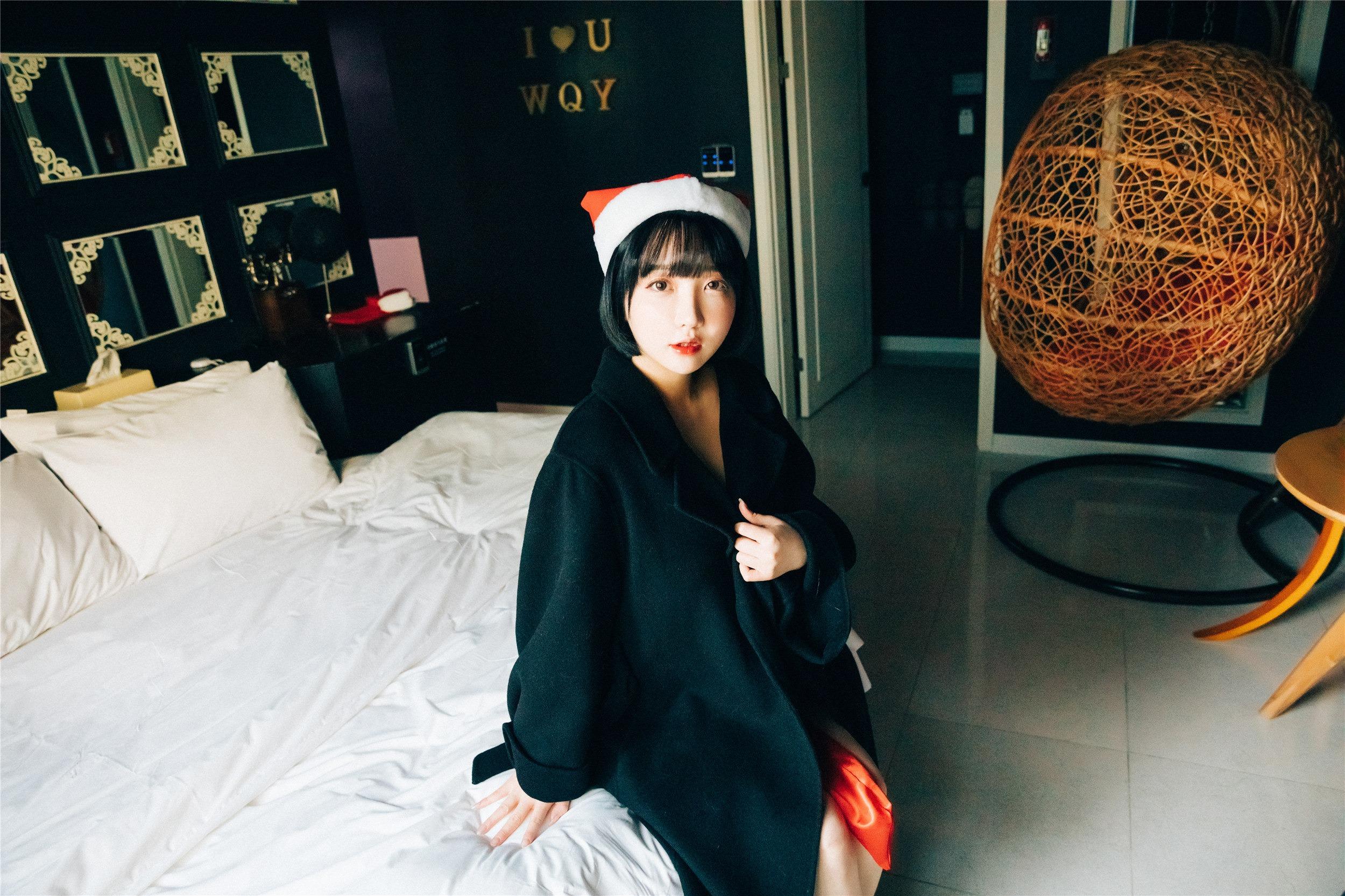Loozy] Ngày Hẹn Hò Đôi Son Ye-Eun [93P