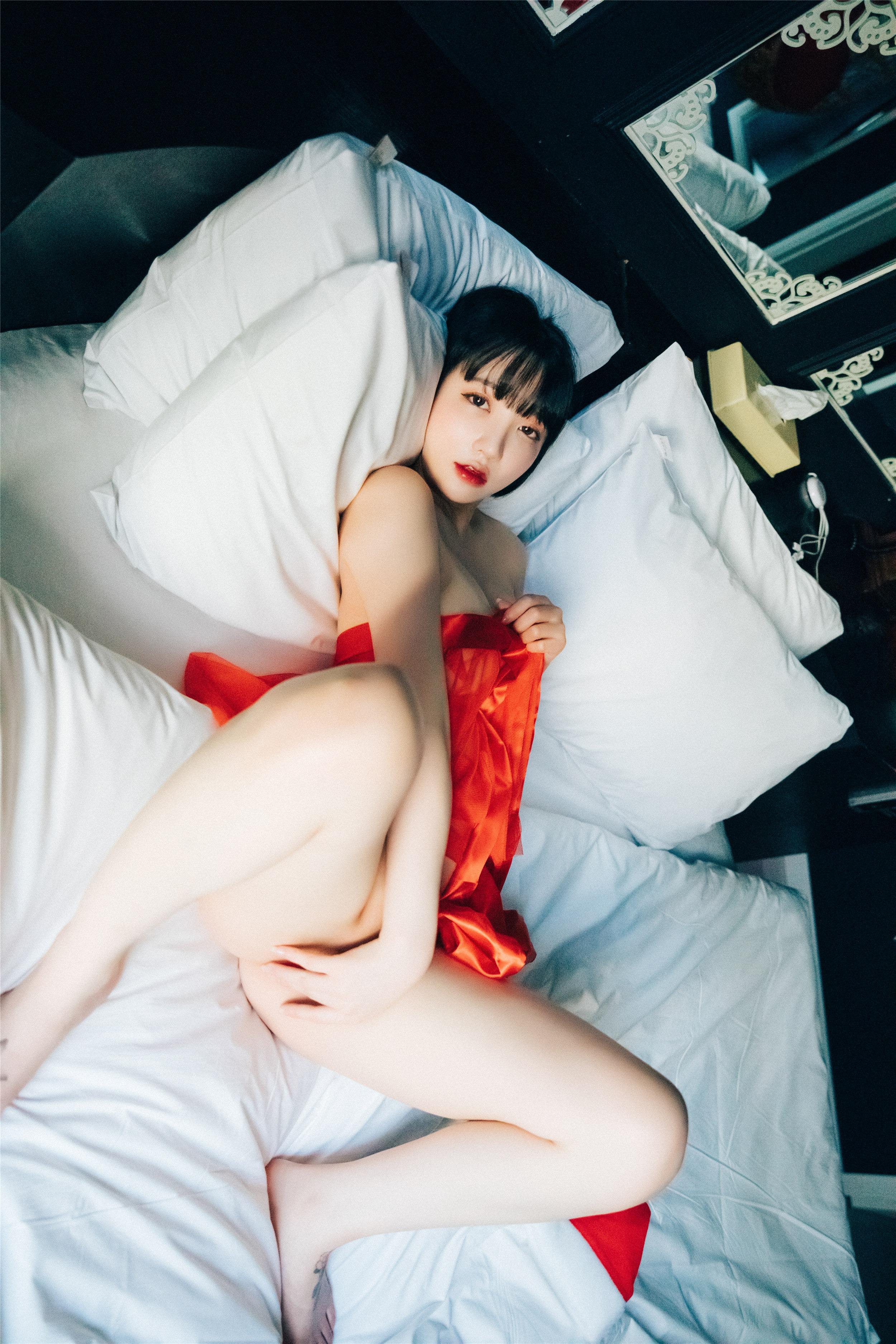 [Loozy] Doube Date Son Ye-Eun(손예은) [93P]