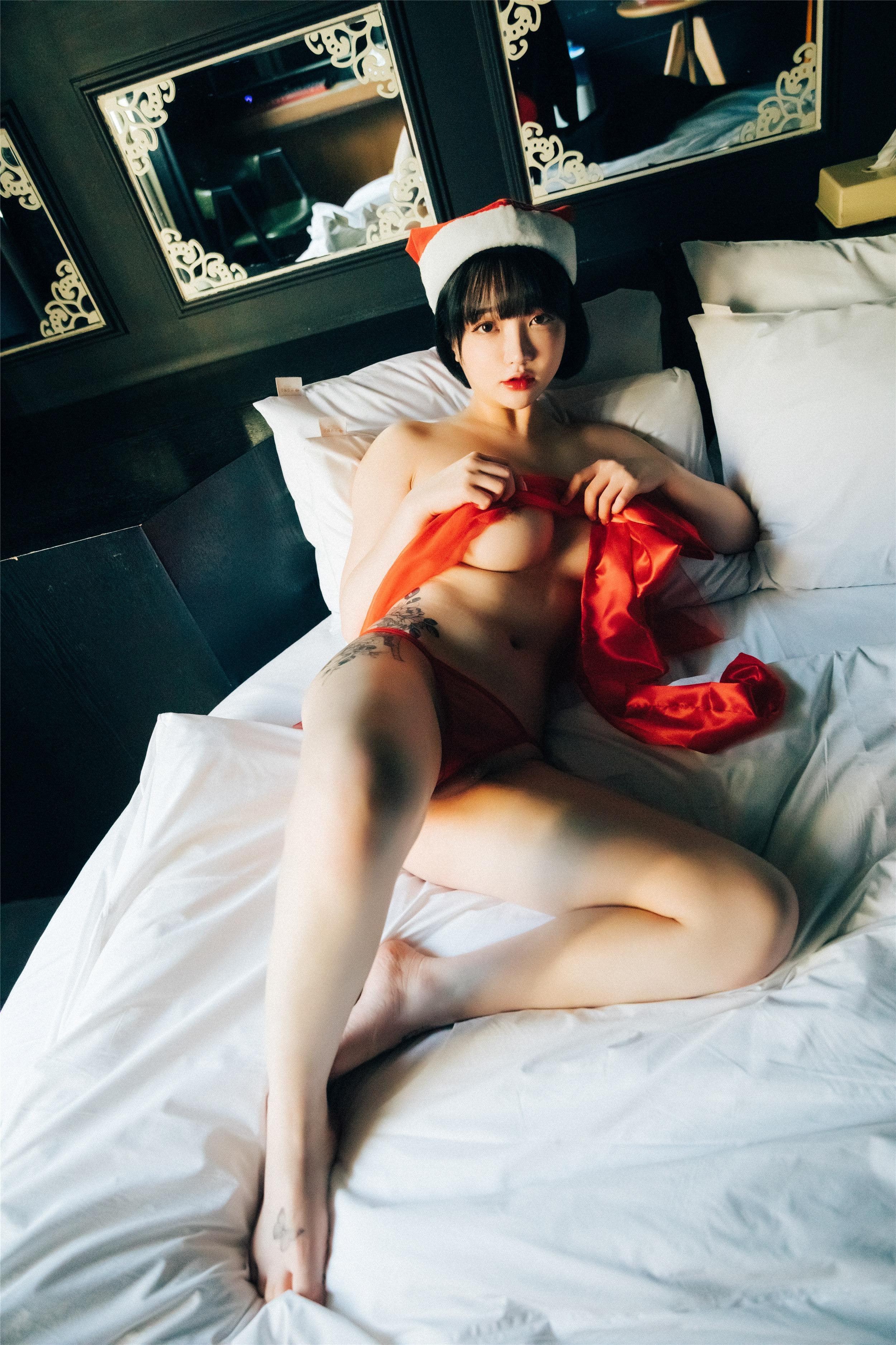 Loozy] Ngày Hẹn Hò Đôi Son Ye-Eun [93P