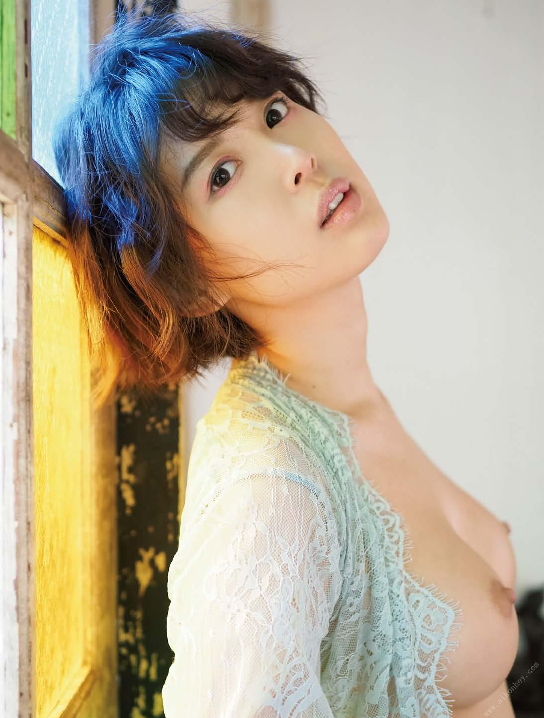 AS I AM - As It Is - Aoi Tsukasa Photobook [109P