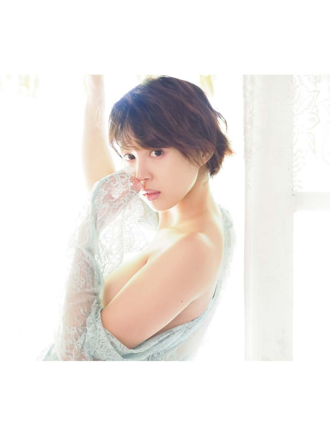 AS I AM - As It Is - Aoi Tsukasa Photobook [109P
