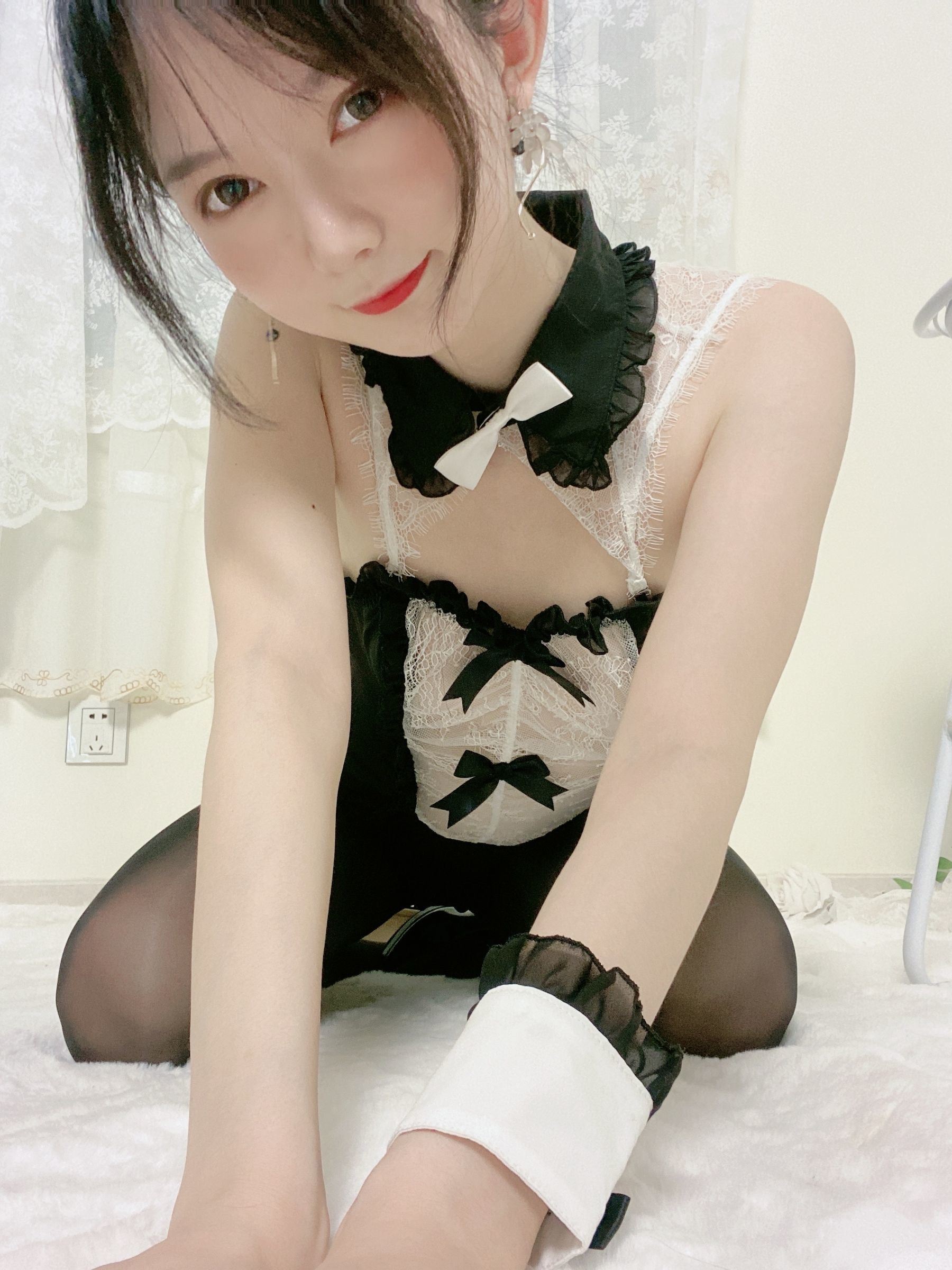 Welfare COS] 51 Jiang - Shiny Socks