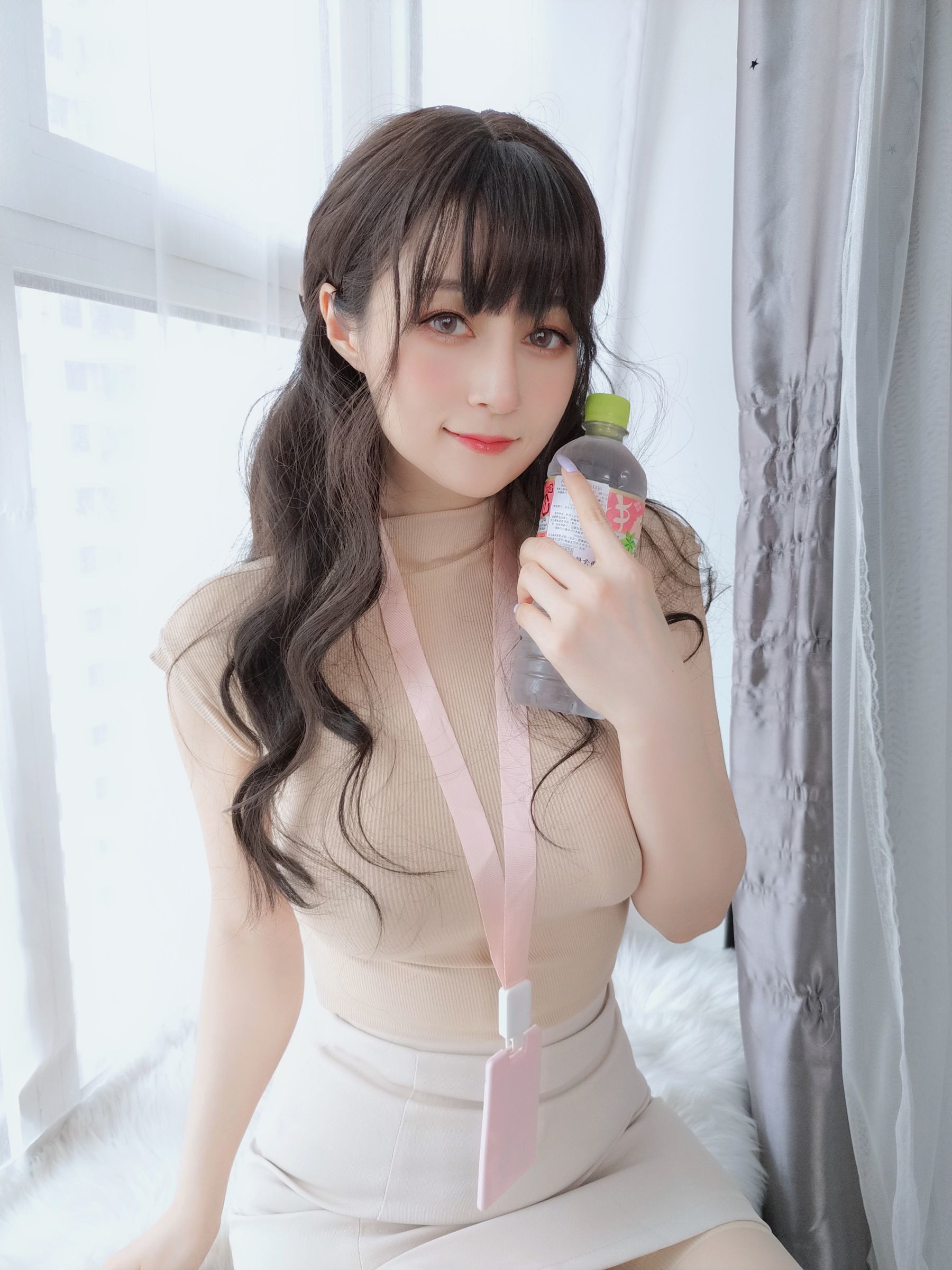 Welfare COS] Coser Xiaojie Baiyin - Do you want to drink water, senpai?