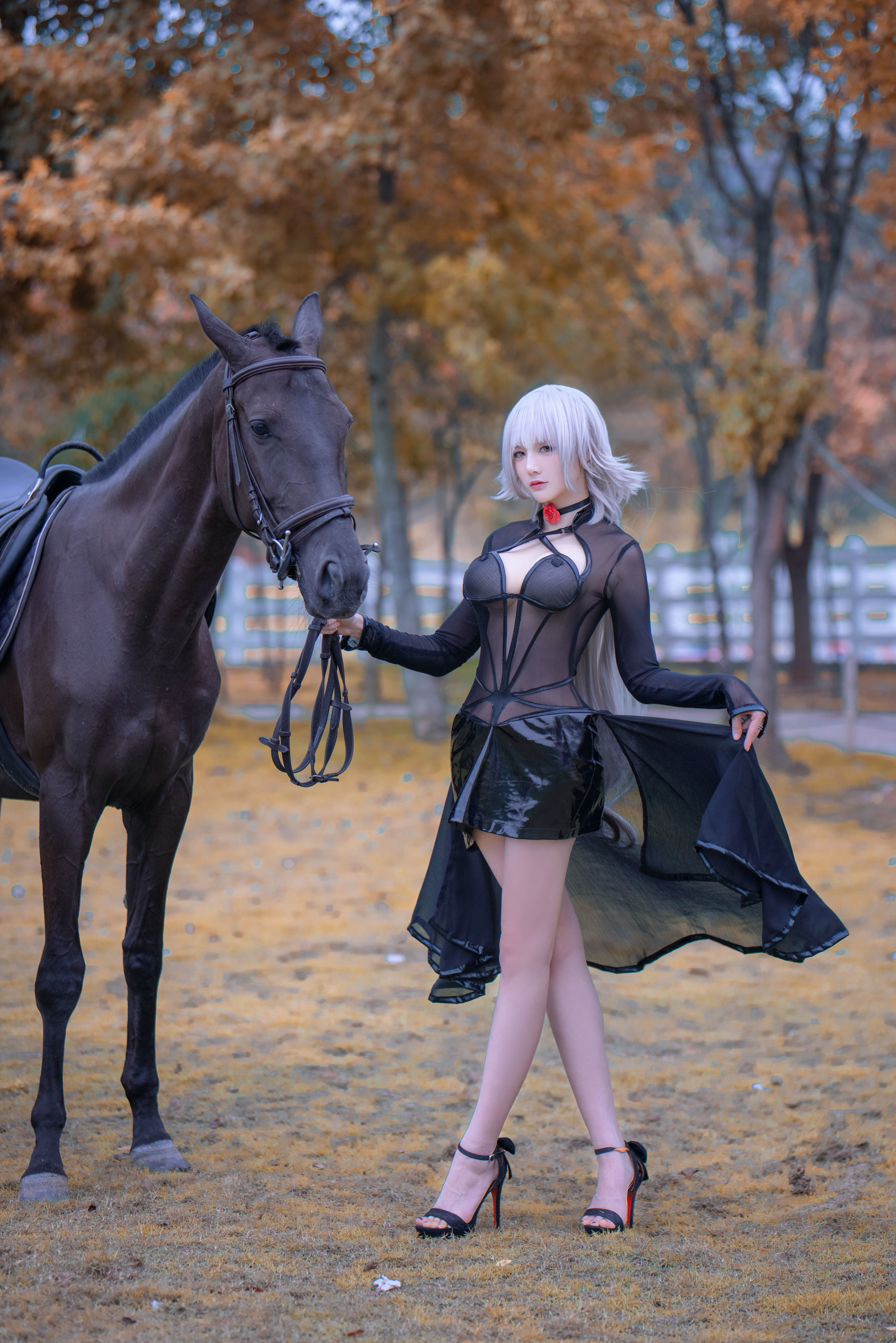 Phúc lợi COS] Cô gái cosplay Xian Jiu Airi - Jeanne Đen Ma Hội