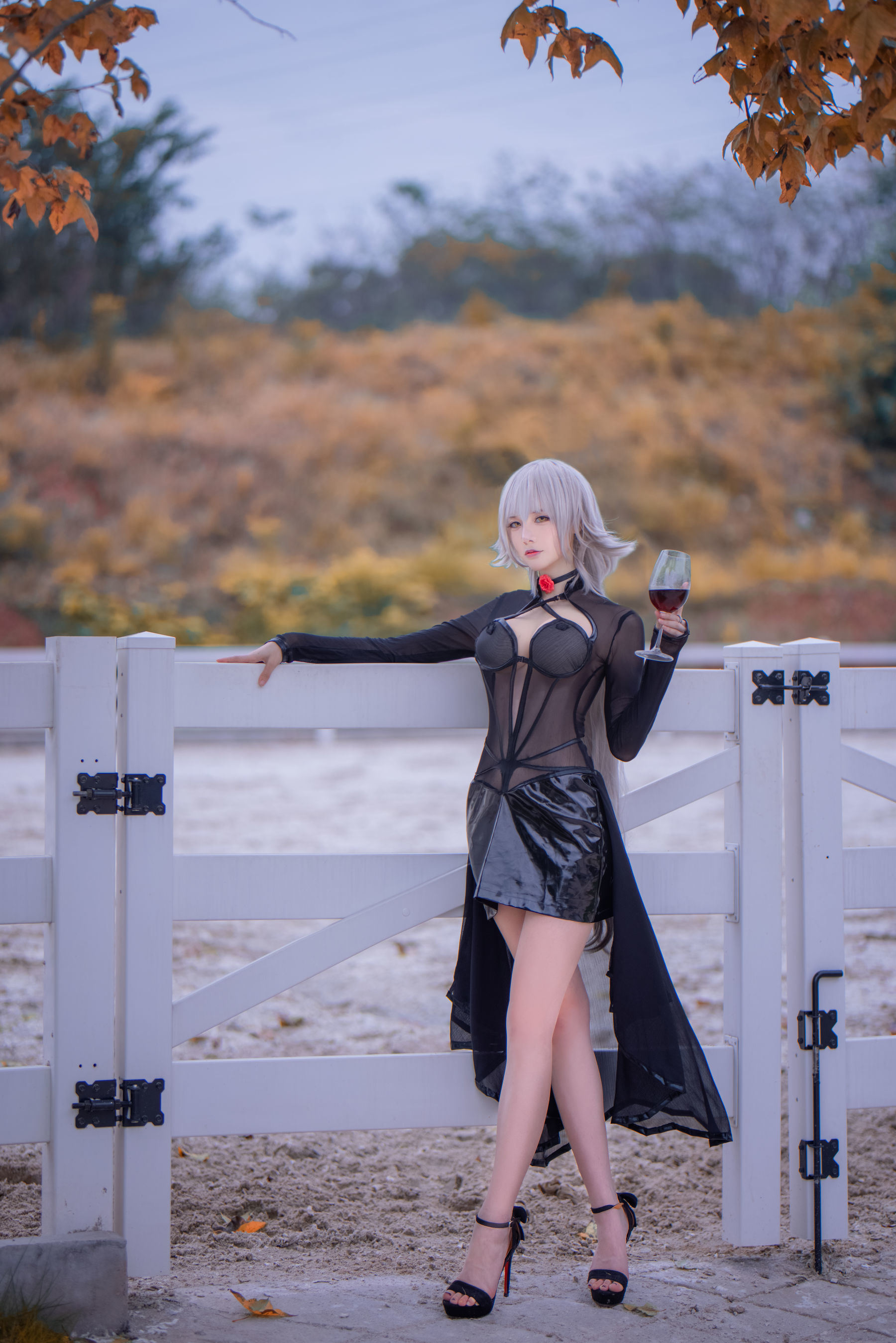 Phúc lợi COS] Cô gái cosplay Xian Jiu Airi - Jeanne Đen Ma Hội
