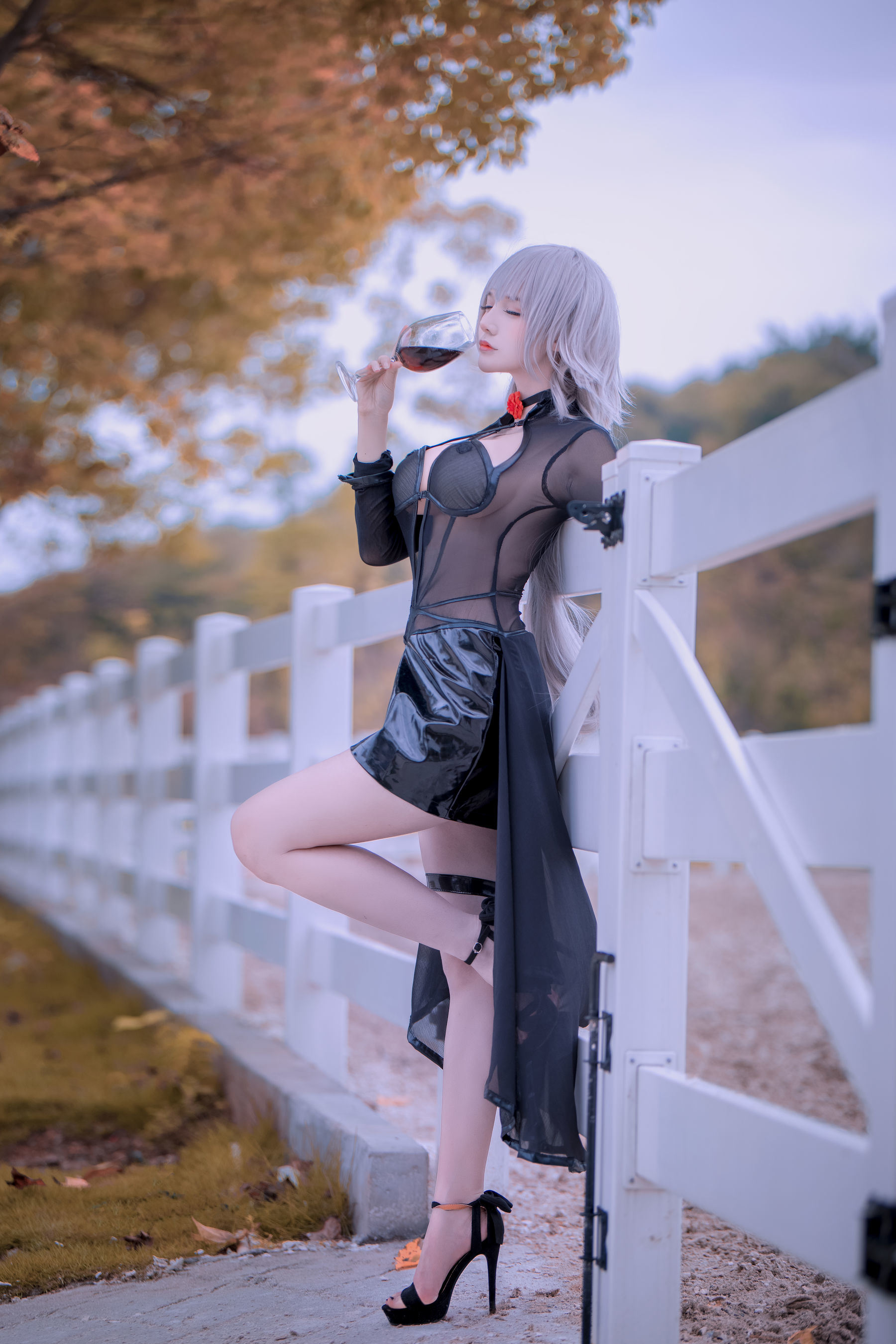 Phúc lợi COS] Cô gái cosplay Xian Jiu Airi - Jeanne Đen Ma Hội