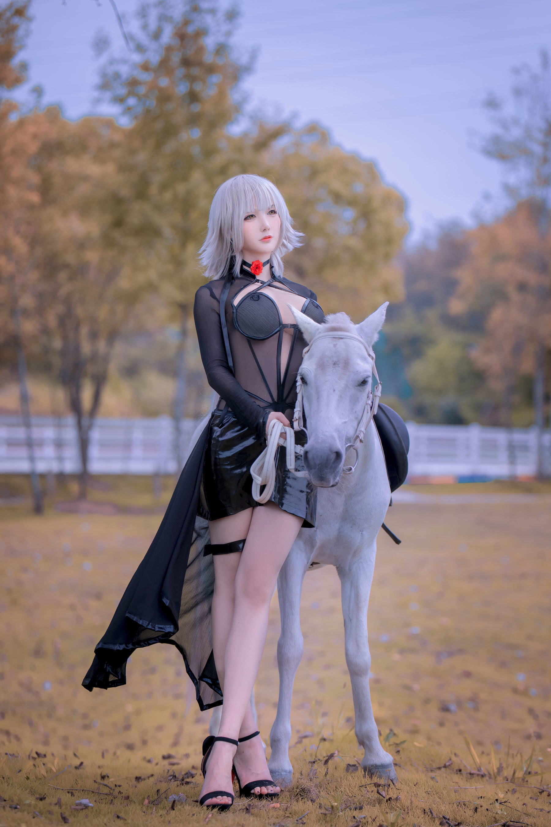 Phúc lợi COS] Cô gái cosplay Xian Jiu Airi - Jeanne Đen Ma Hội