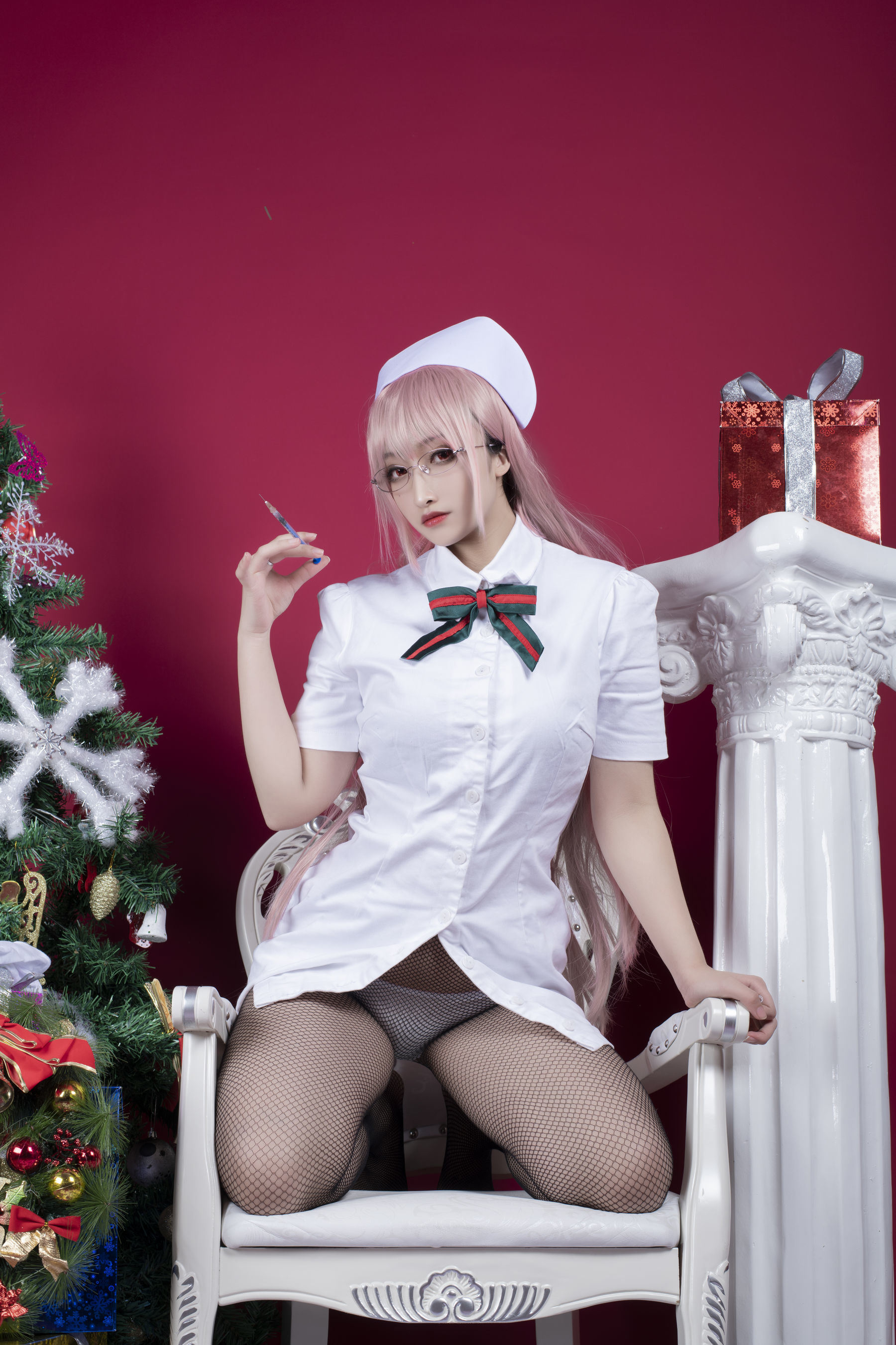 [福利COS] 动漫博主洛璃 belle SAMA - 圣诞南丁格尔