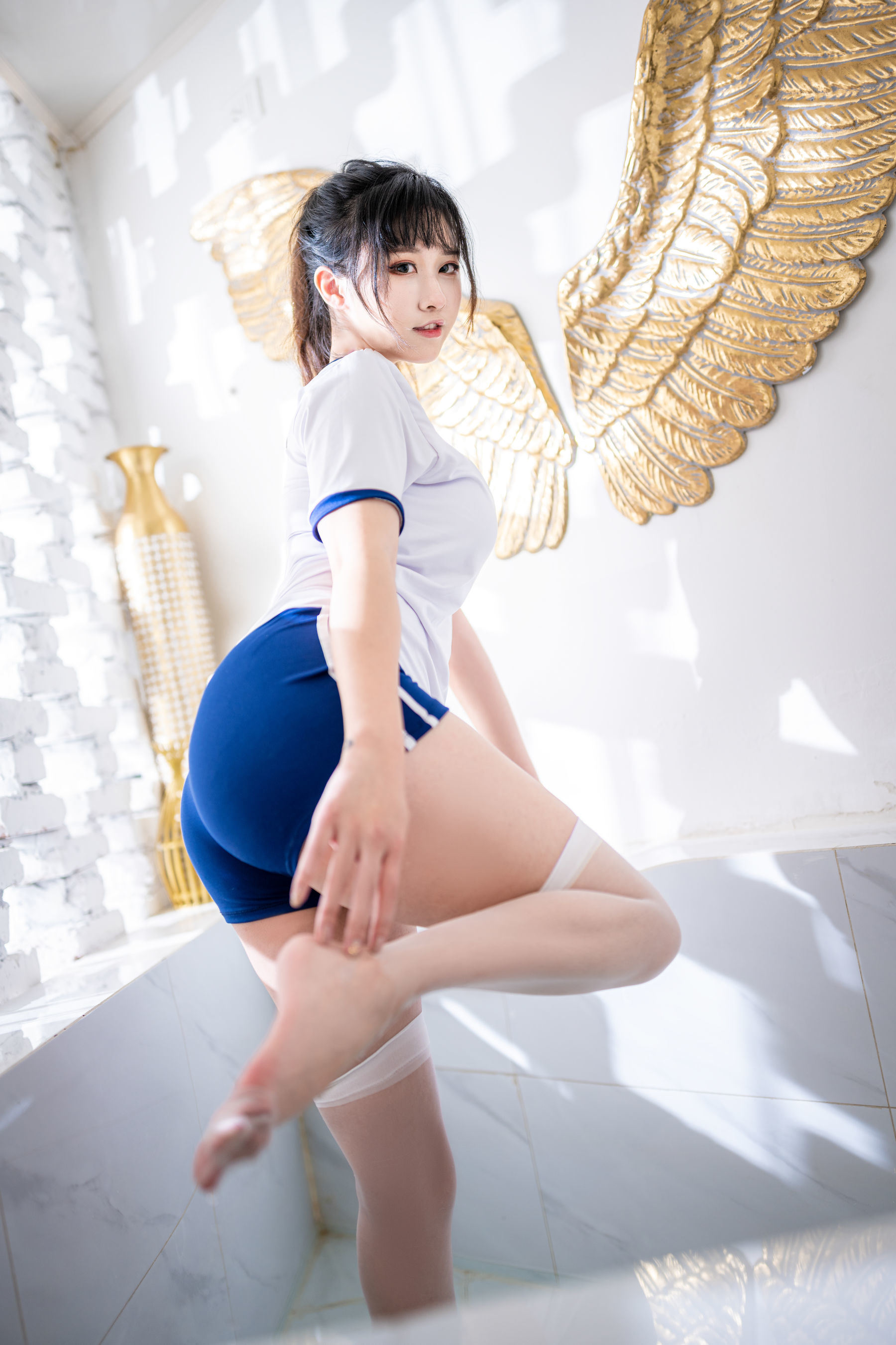 Welfare COS] Qi Xing Jia Gou Zai - The Bathhouse's Gymnastics Uniform