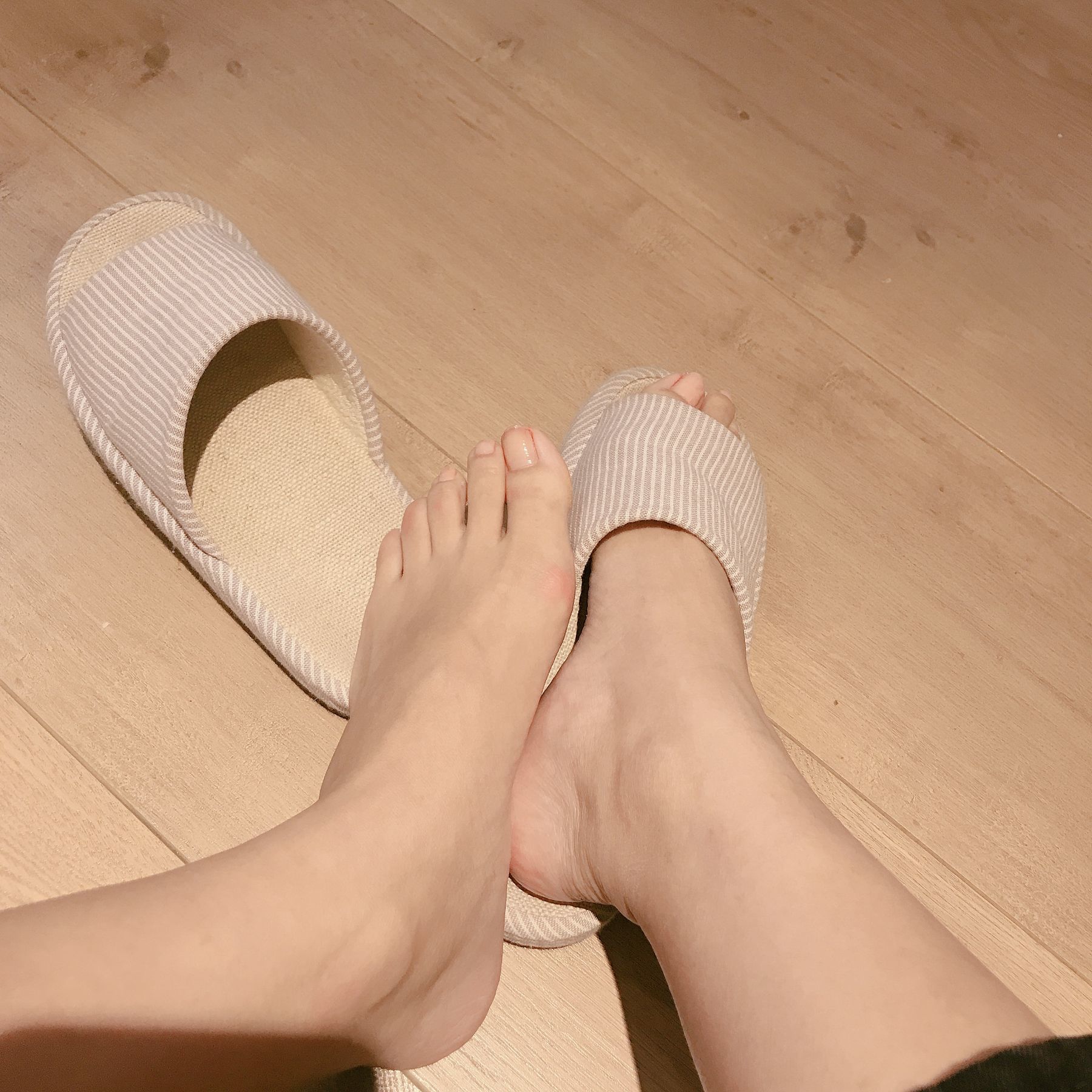 福利COS] 安喬喬兒(尼亞喬喬) No.001 牛奶洗腳