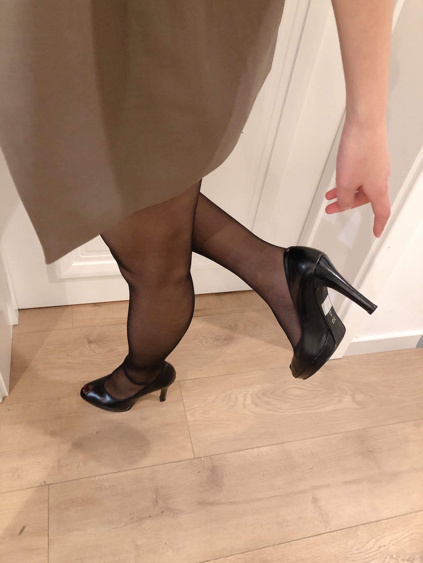 Welfare COS] An Qiao Qiao Er (Nia Qiao Qiao) No.003 Mother's High Heels