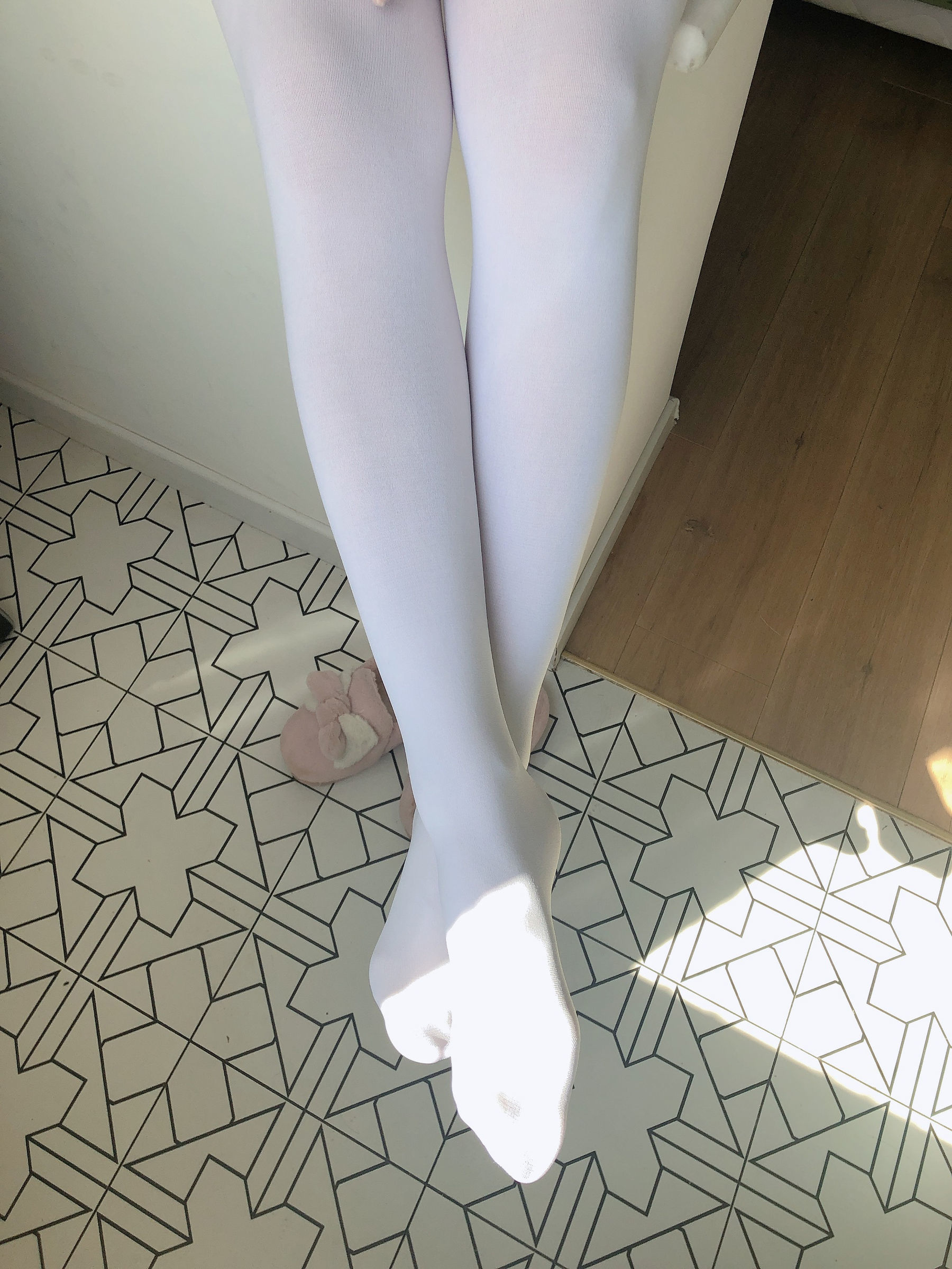 Welfare COS] An Qiaoqiao'er (Nia Qiaoqiao) No. 004 White Stockings