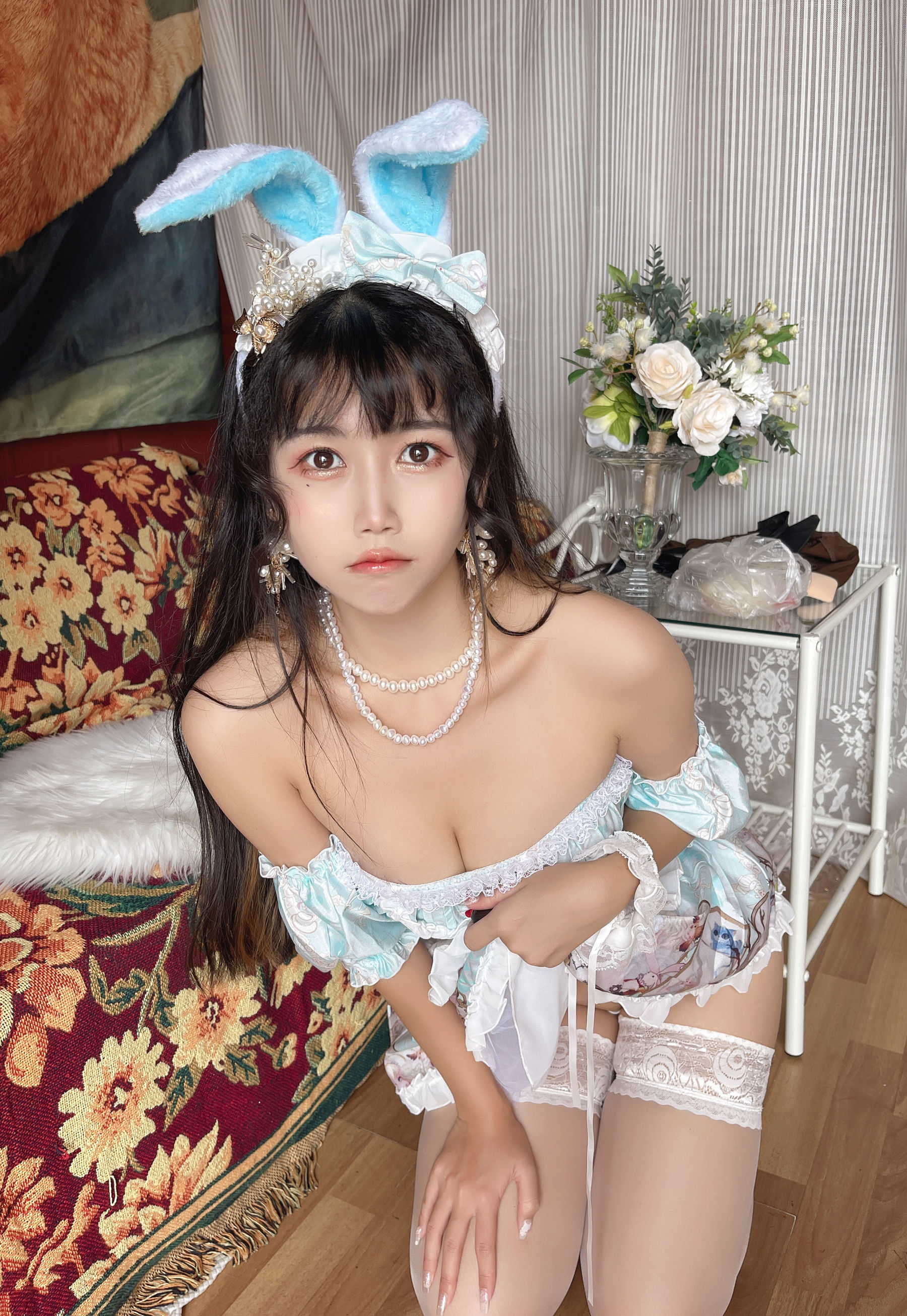 福利COS] 微博人氣Coser不呆猫 - 兔子女友