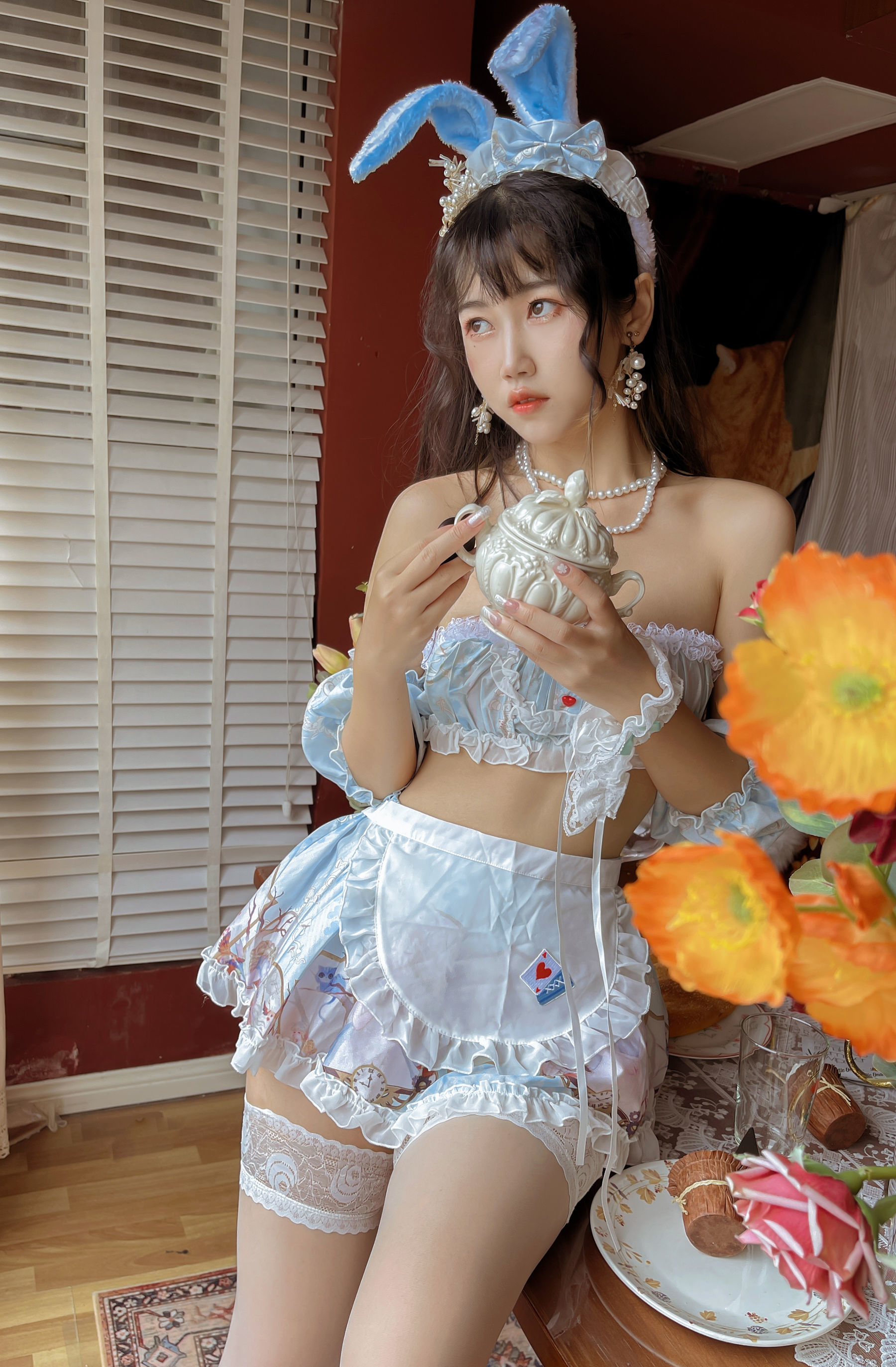 福利COS] 微博人氣Coser不呆猫 - 兔子女友