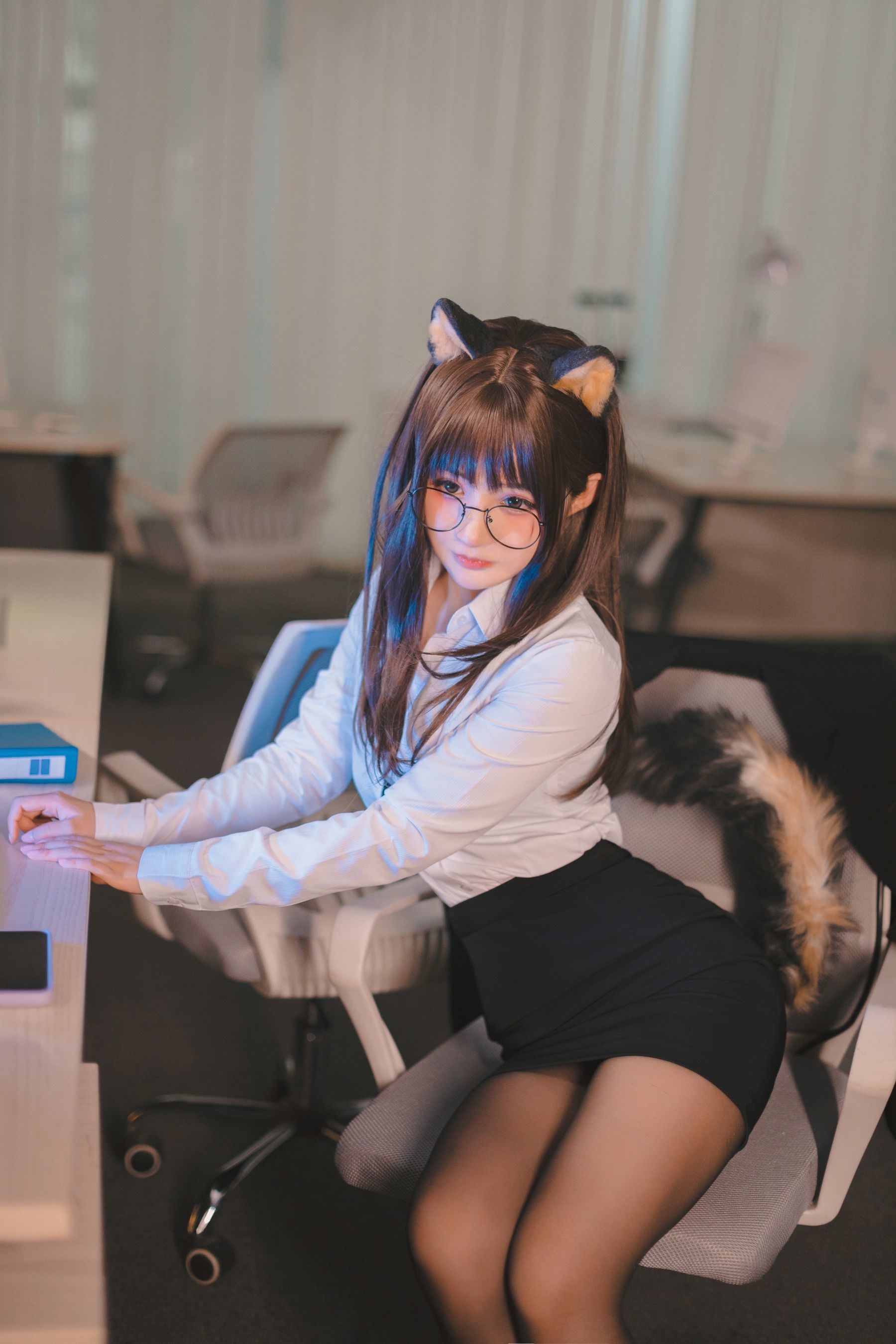 [福利COS] 桜井宁宁 - 柴犬OL