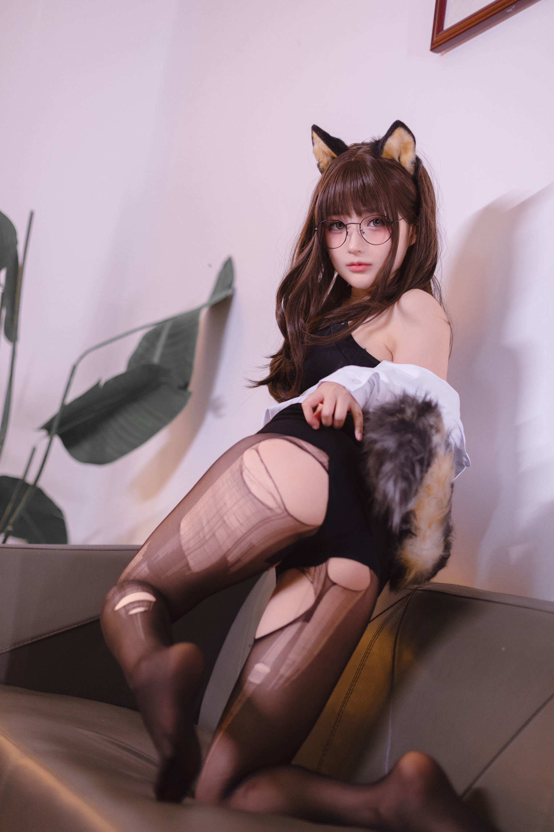 福利COS] 櫻井宁宁 - 柴犬OL