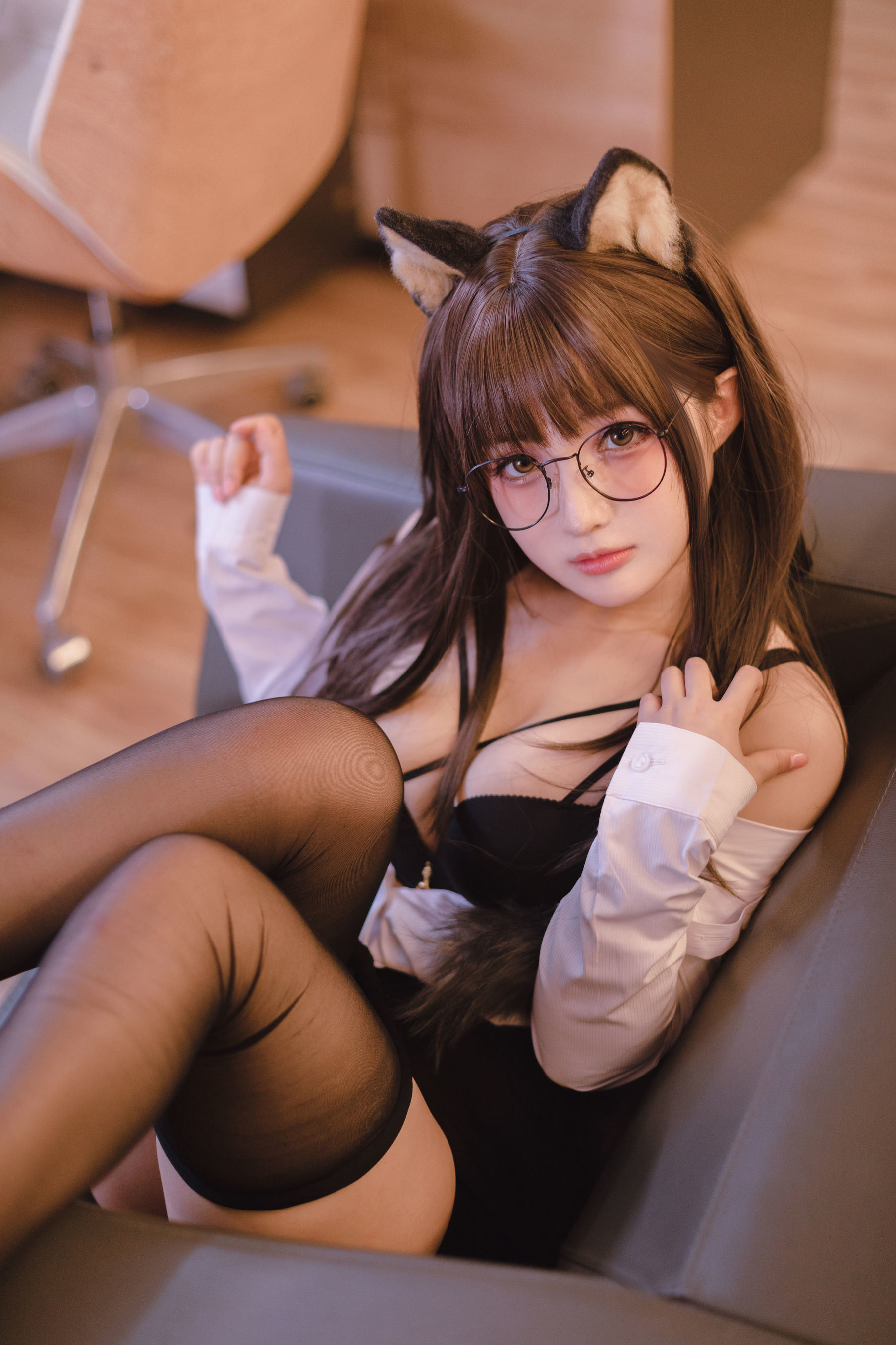 福利COS] 櫻井宁宁 - 柴犬OL