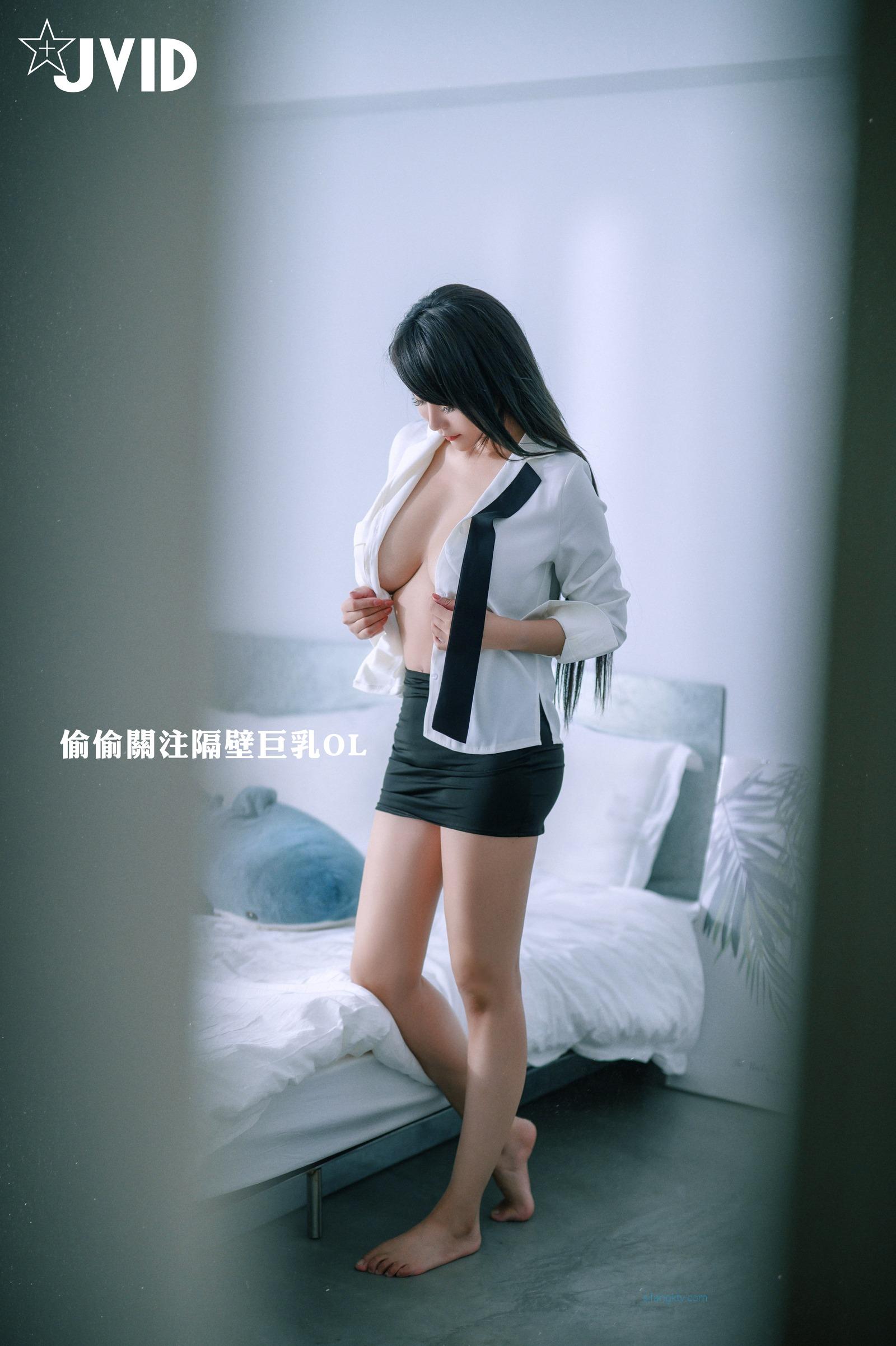 [JVID] 樂樂 - 巨乳OL 150P