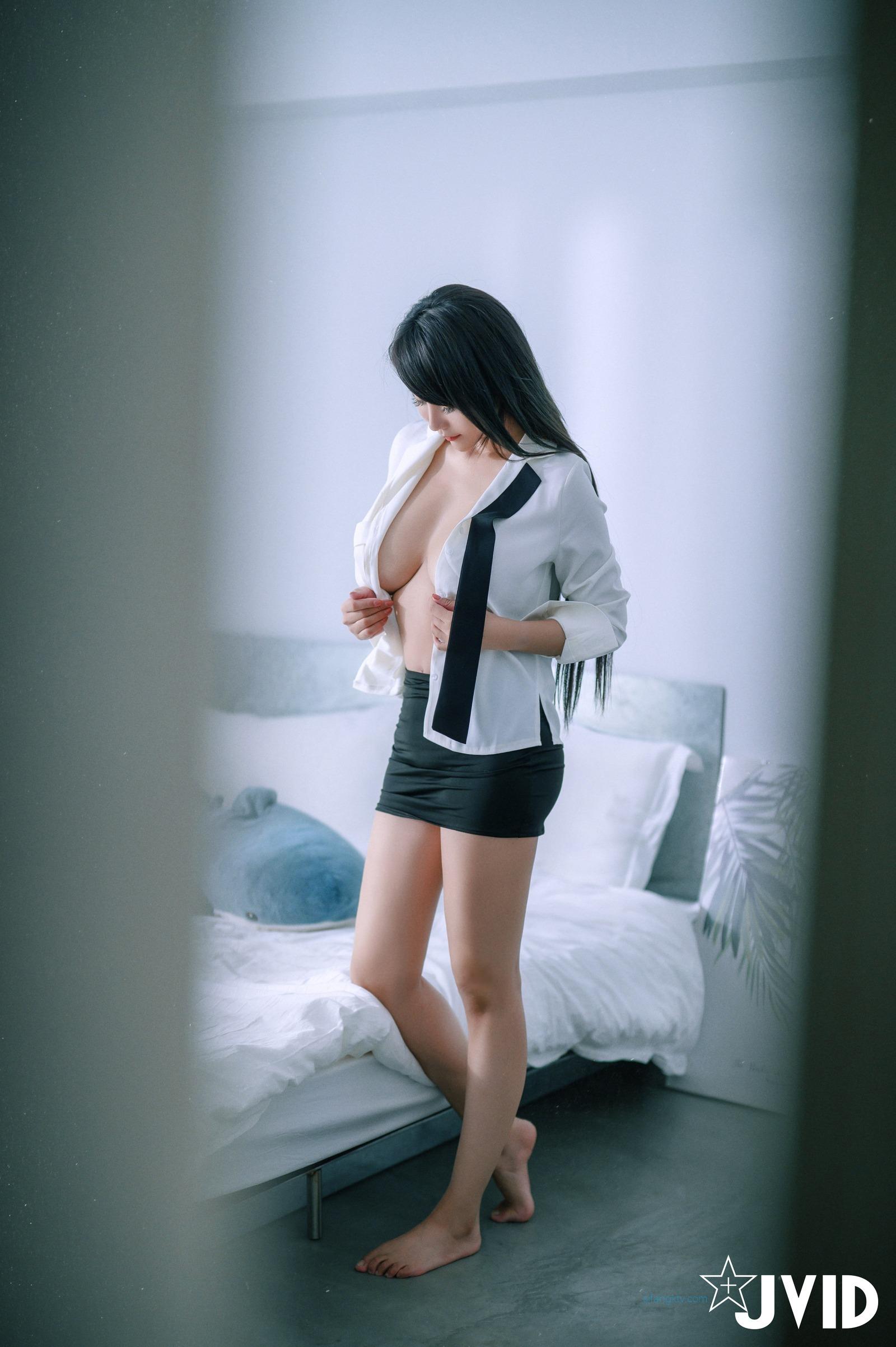 [JVID]楽楽-巨乳OL 150 P