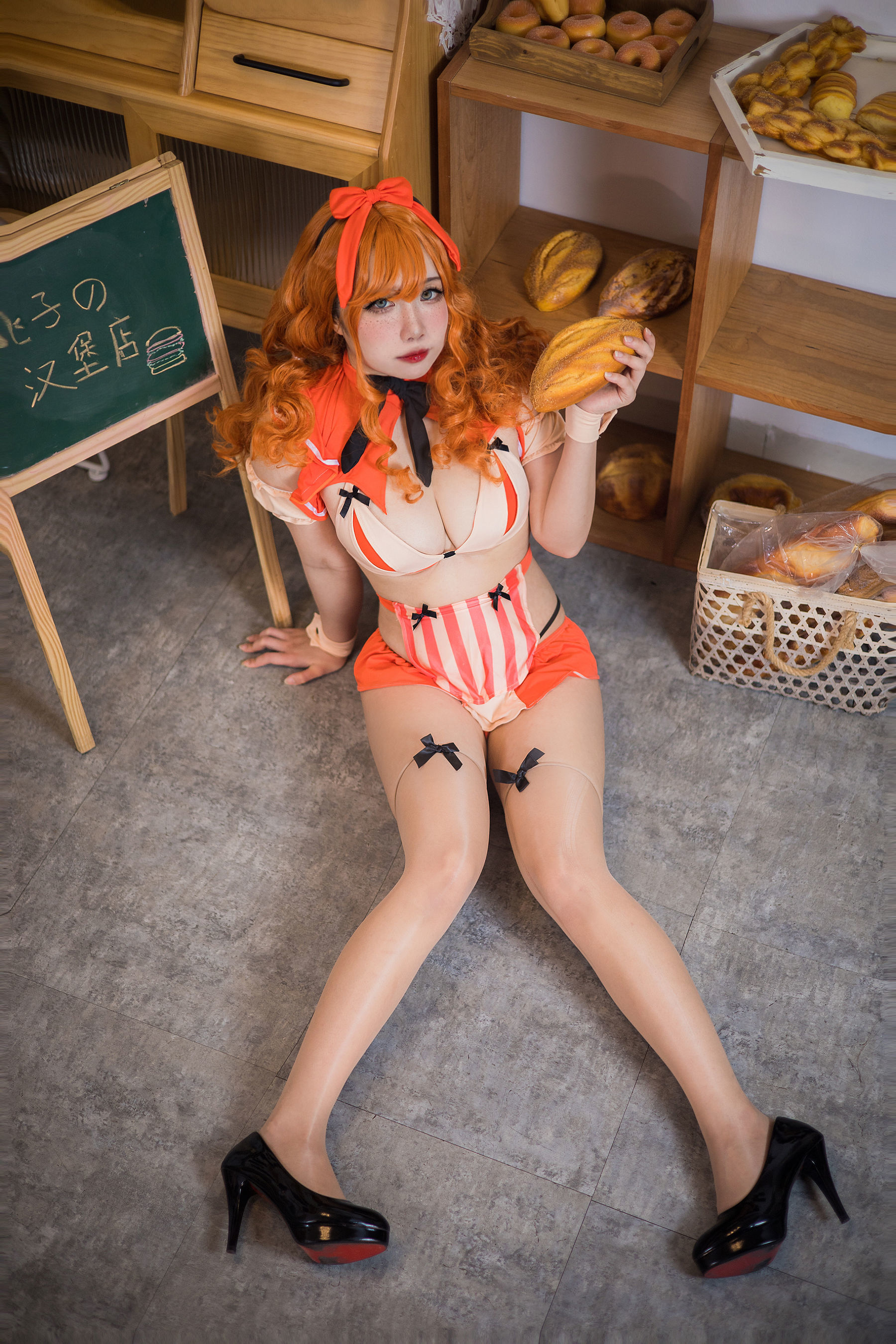 Welfare COS] Sadako Peach - Hamburger Shop Clerk