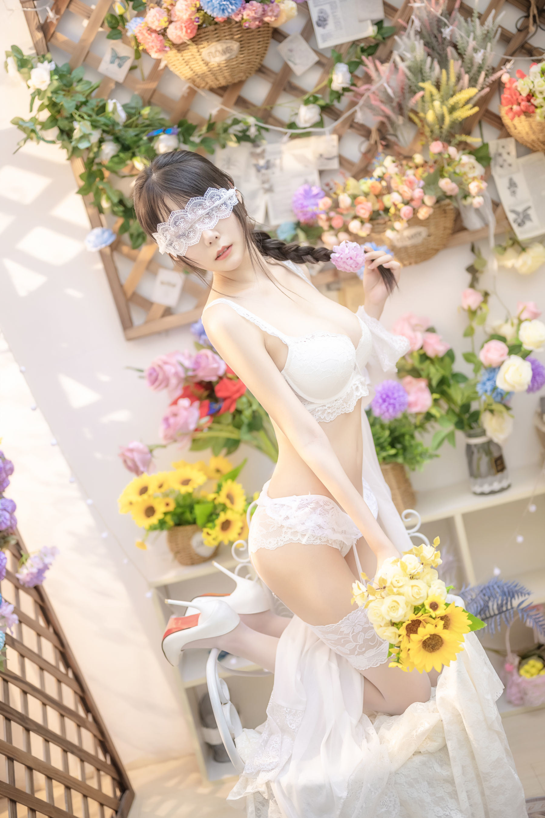ウェルフェアCOS] シャンカオミャオルル写真 - ホワイトローズ