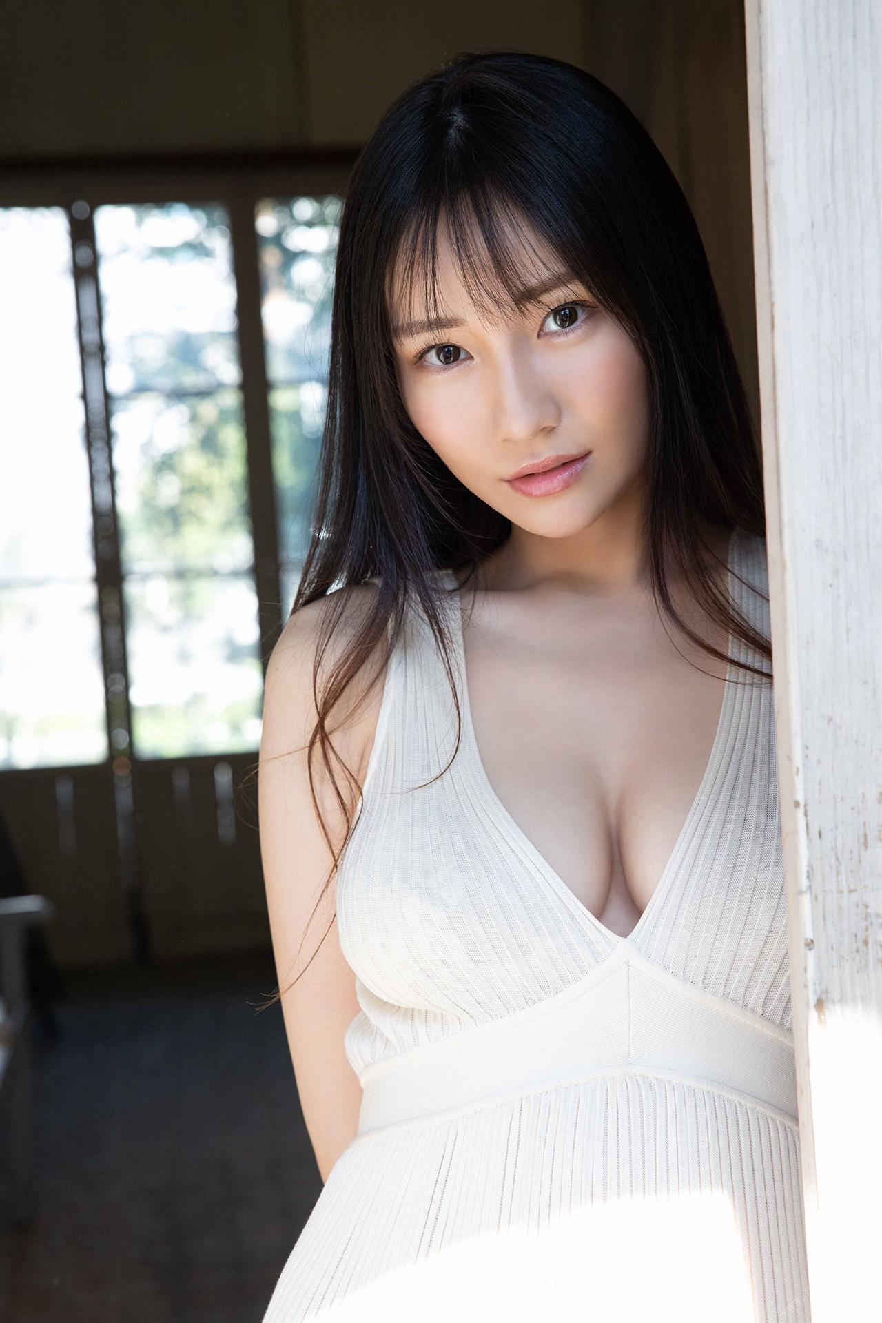 FLASH Digital Photobook R: Yamate Ria - Sinh tại Fukuoka, tự nhiên cúp I, 106 trang.