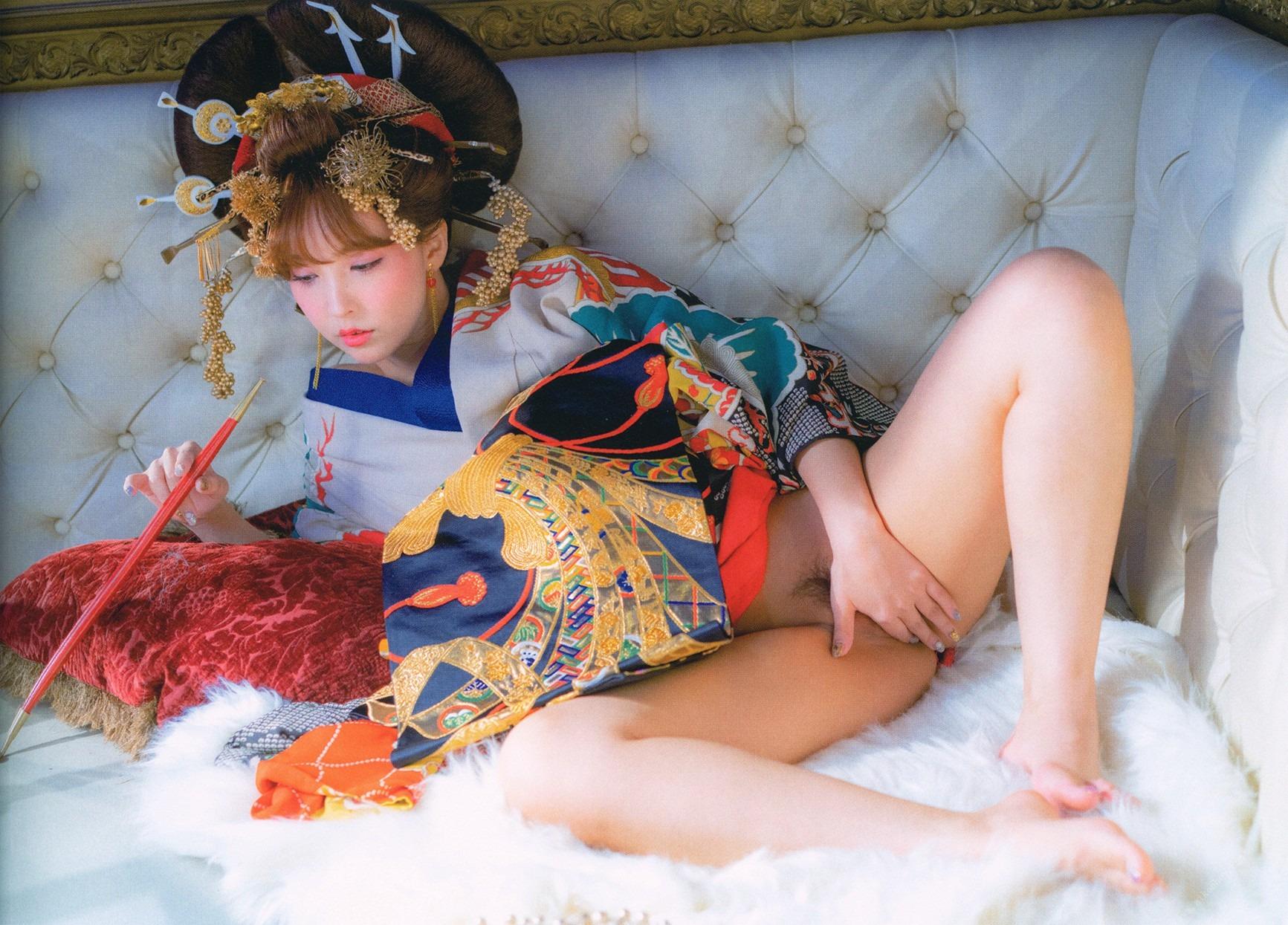 ยูอา มิคามิ - หนังสือภาพโฮกะไก 『วะมิโชวะมิ』 125P