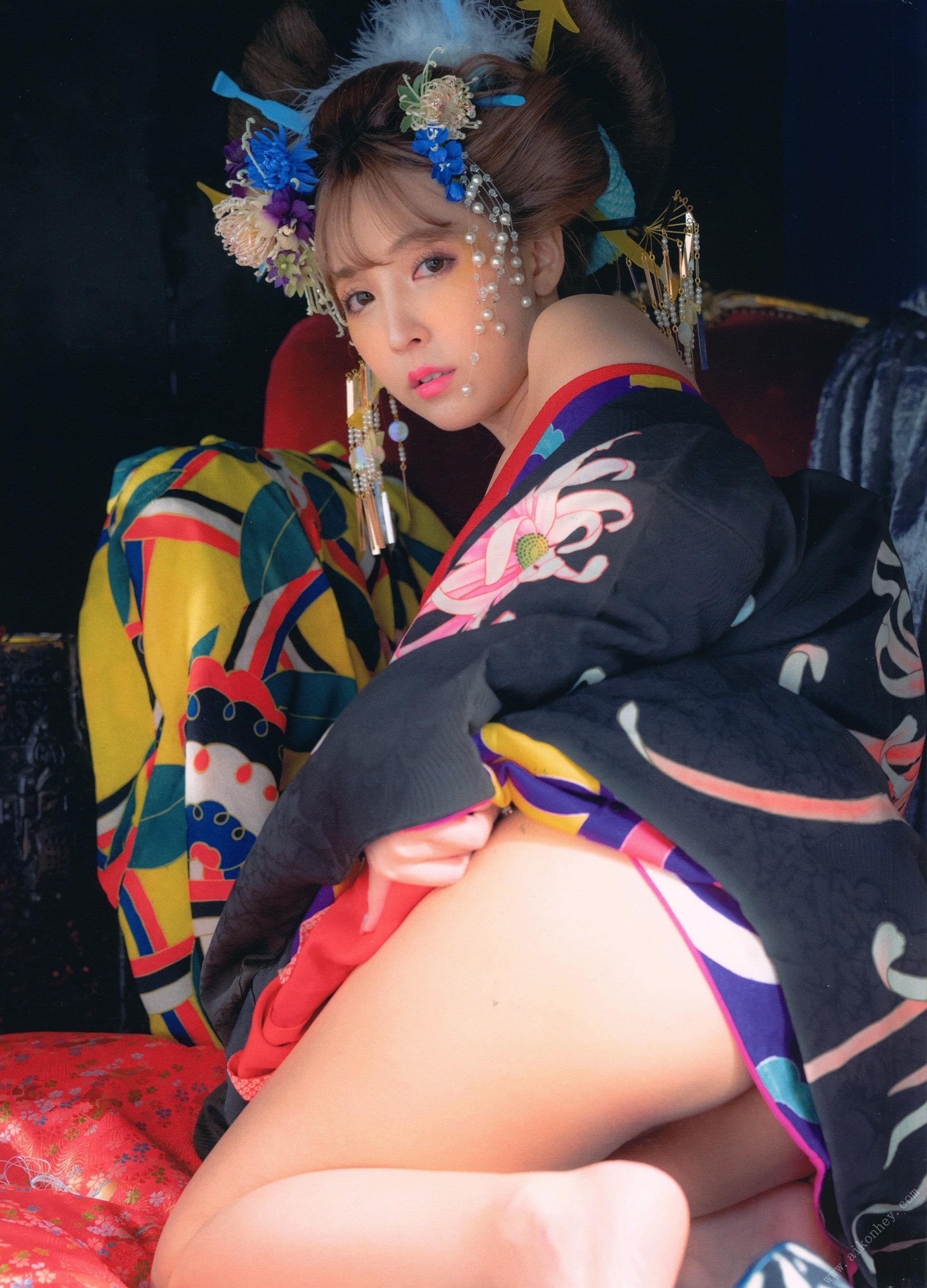ยูอา มิคามิ - หนังสือภาพโฮกะไก 『วะมิโชวะมิ』 125P
