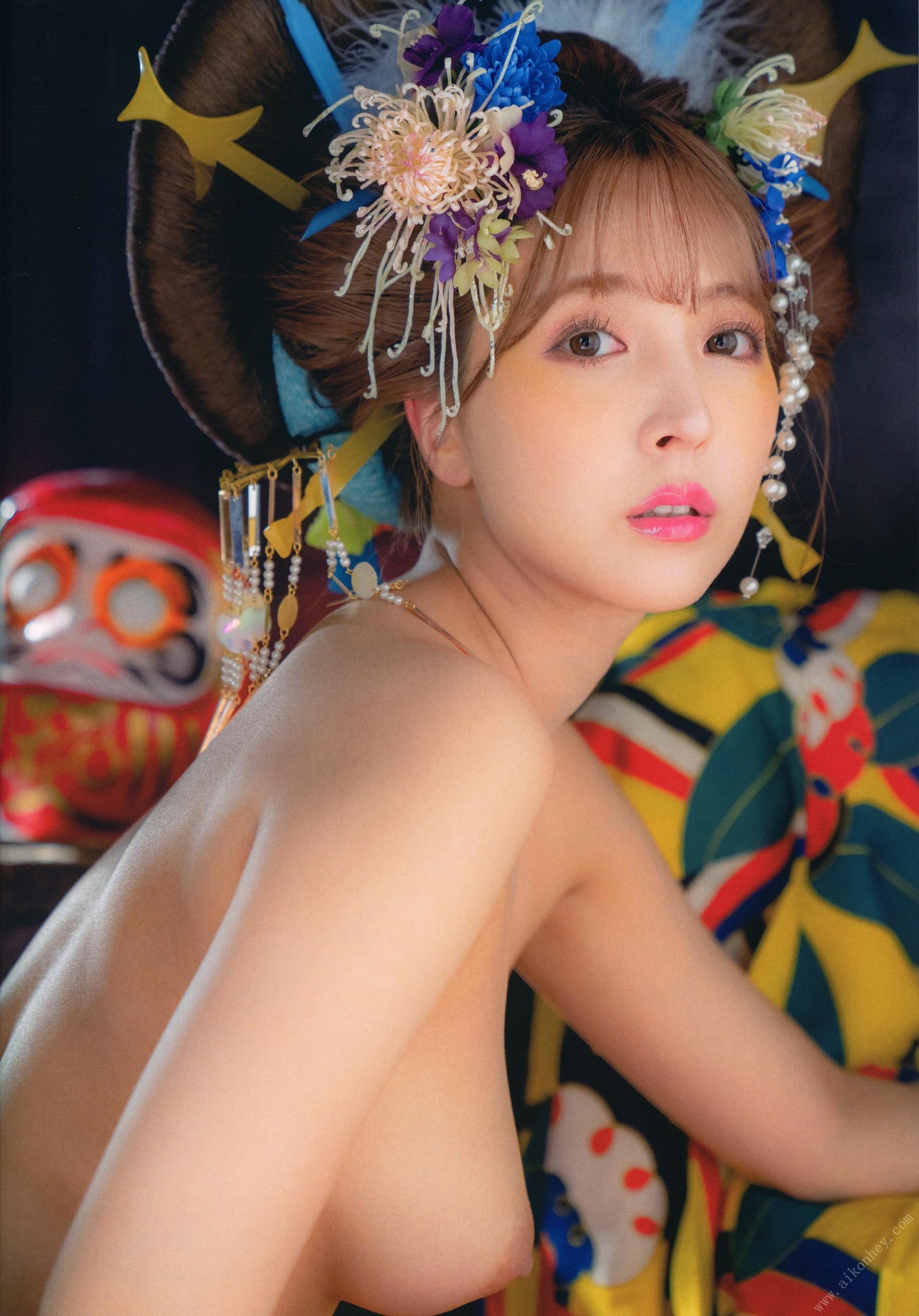 미카미 유아 - 화카이 사진집 『와비샤비』 125P