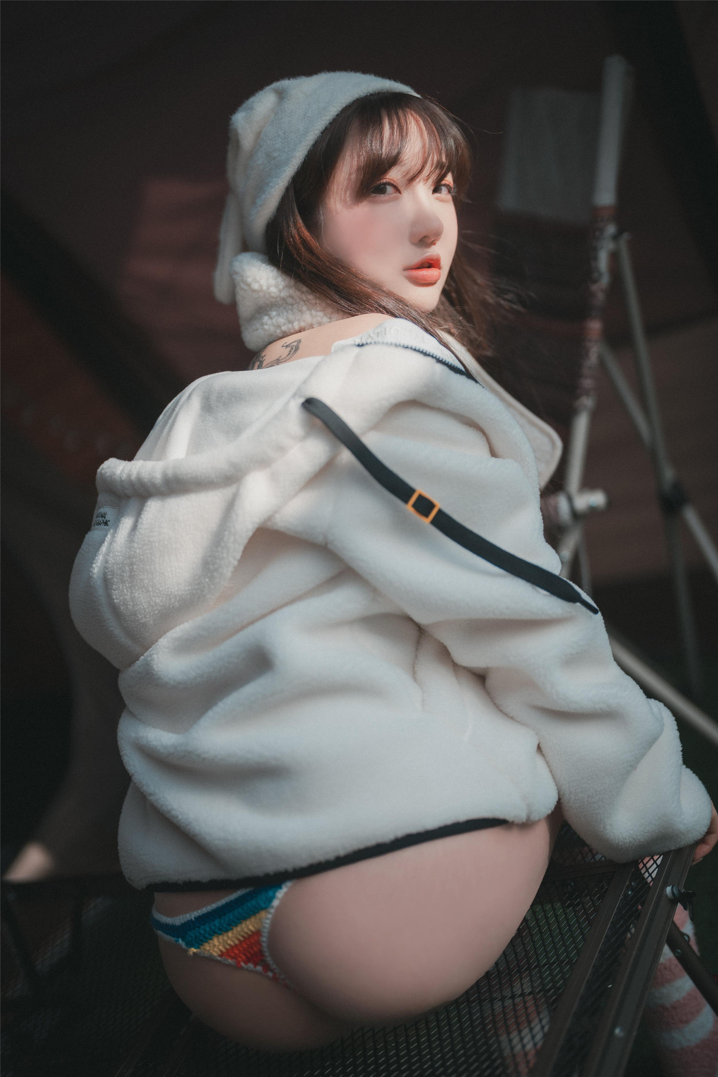 디자와 포토 - 손예은 - 로맨틱 겨울 글램핑 154P