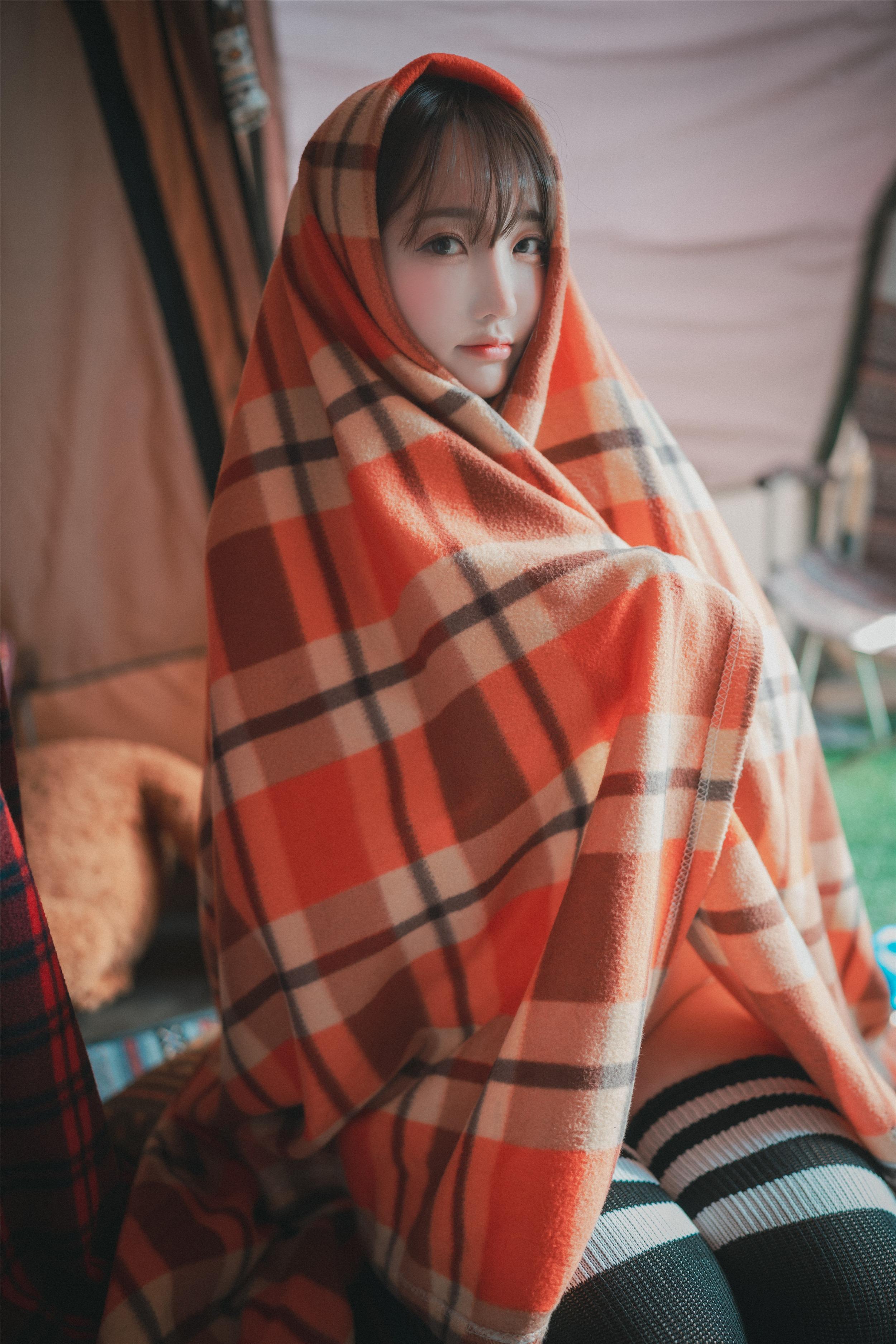 DJAWA Photo - Son Ye-Eun (손예은) - Glamping Lãng Mạn Mùa Đông 154P
