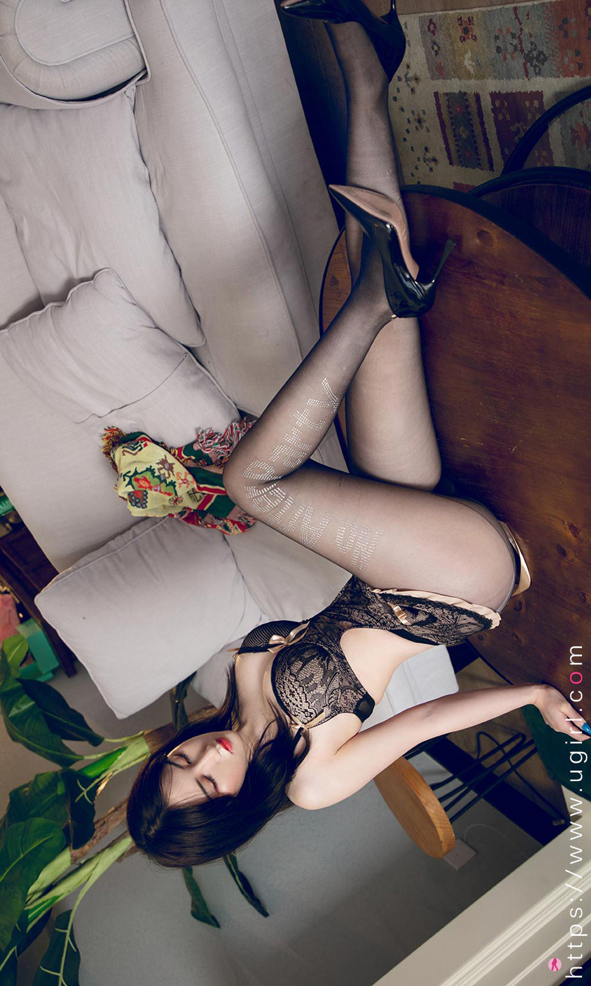 尤果圈Ugirls] No.2239 Ưu Ưu Phong tình không hơn vạn loại