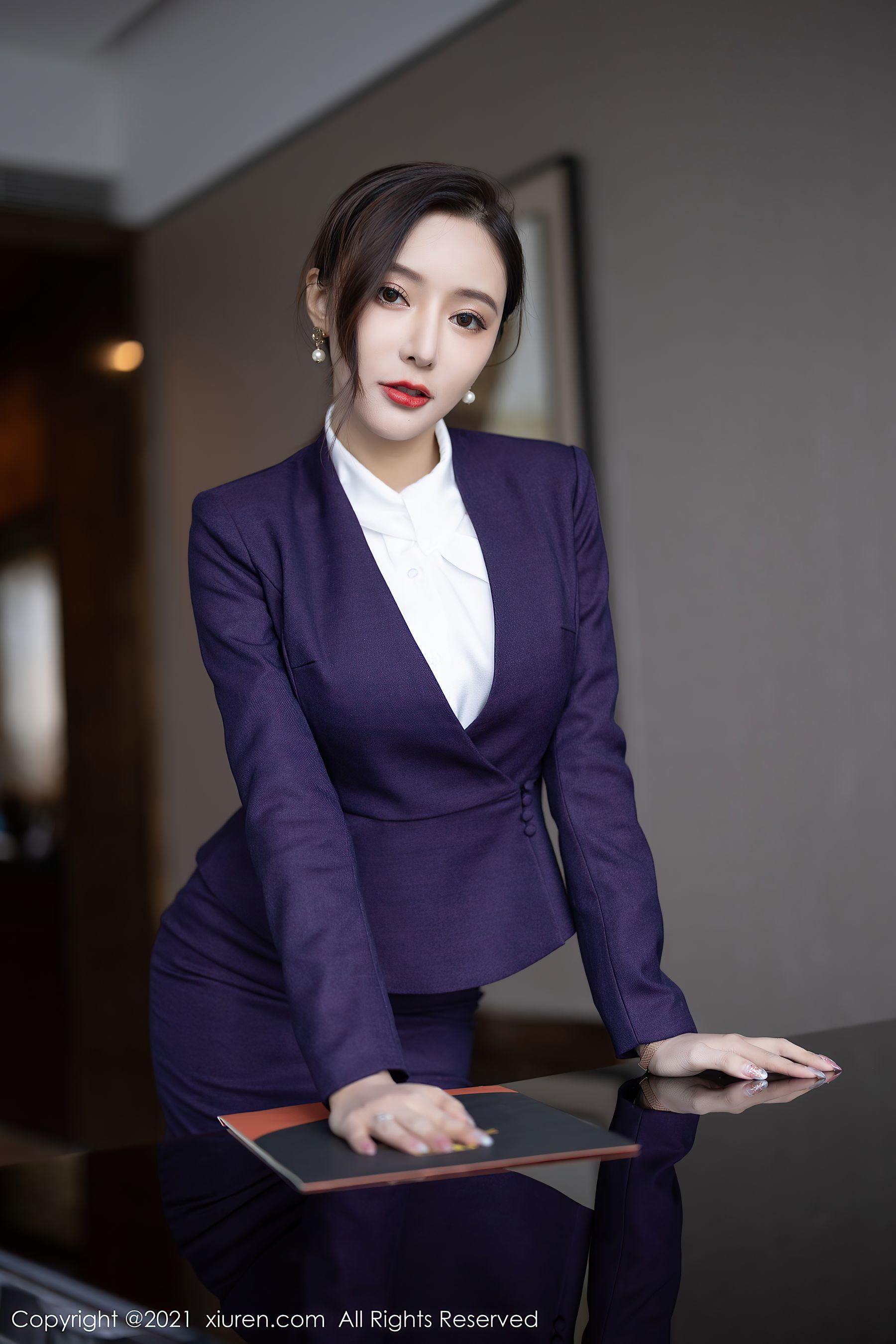 XiuRen No.4184 Wang Xinyao Yanni OL Black Stockings Legs