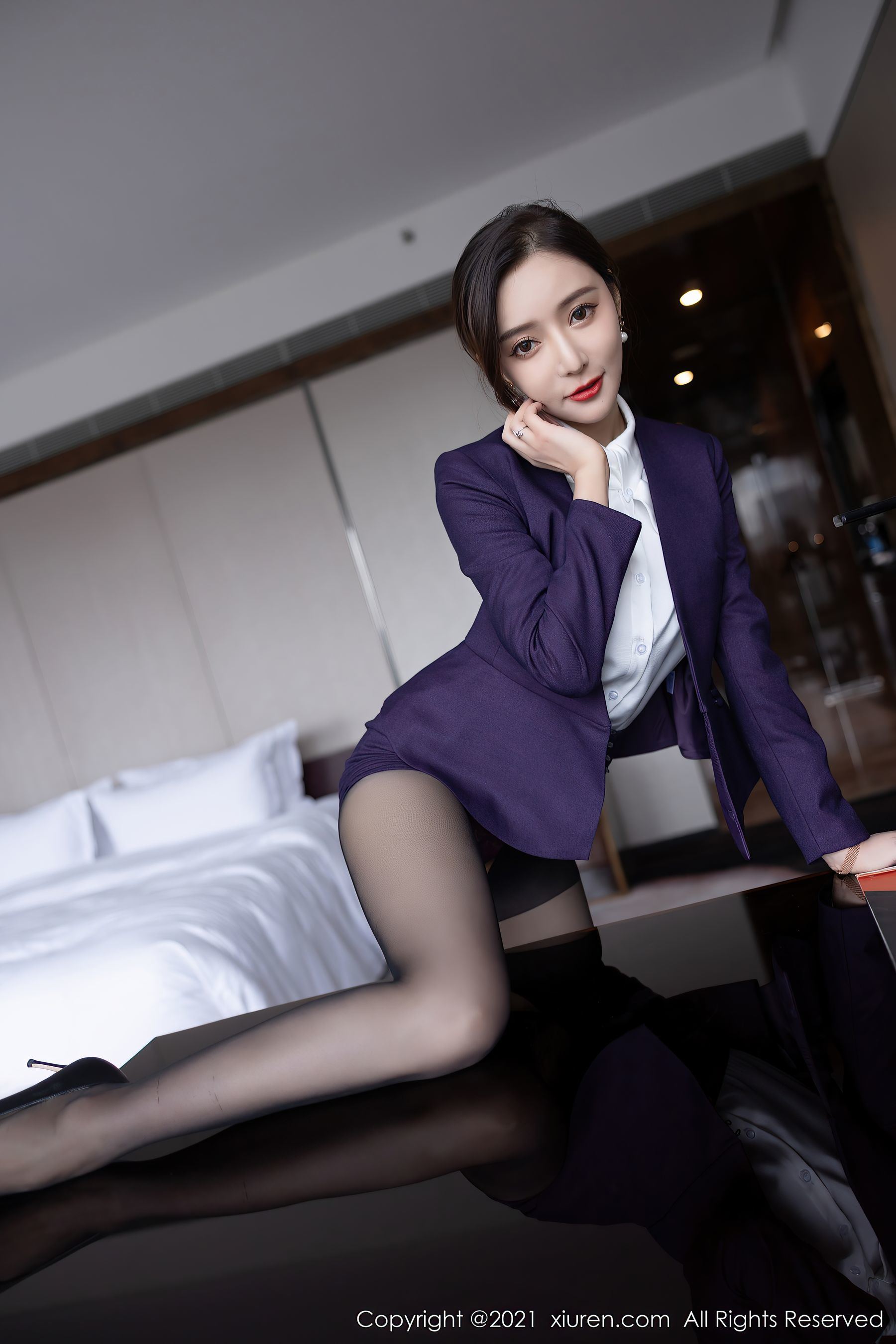 XiuRen No.4184 Wang Xinyao Yanni OL tất đen chân đẹp