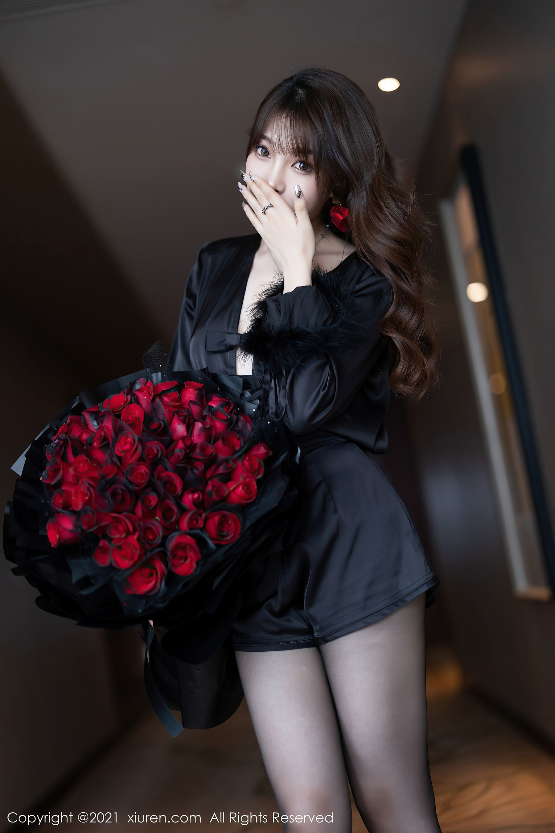 XiuRen] No.4205 Zhi Zhi Booty
