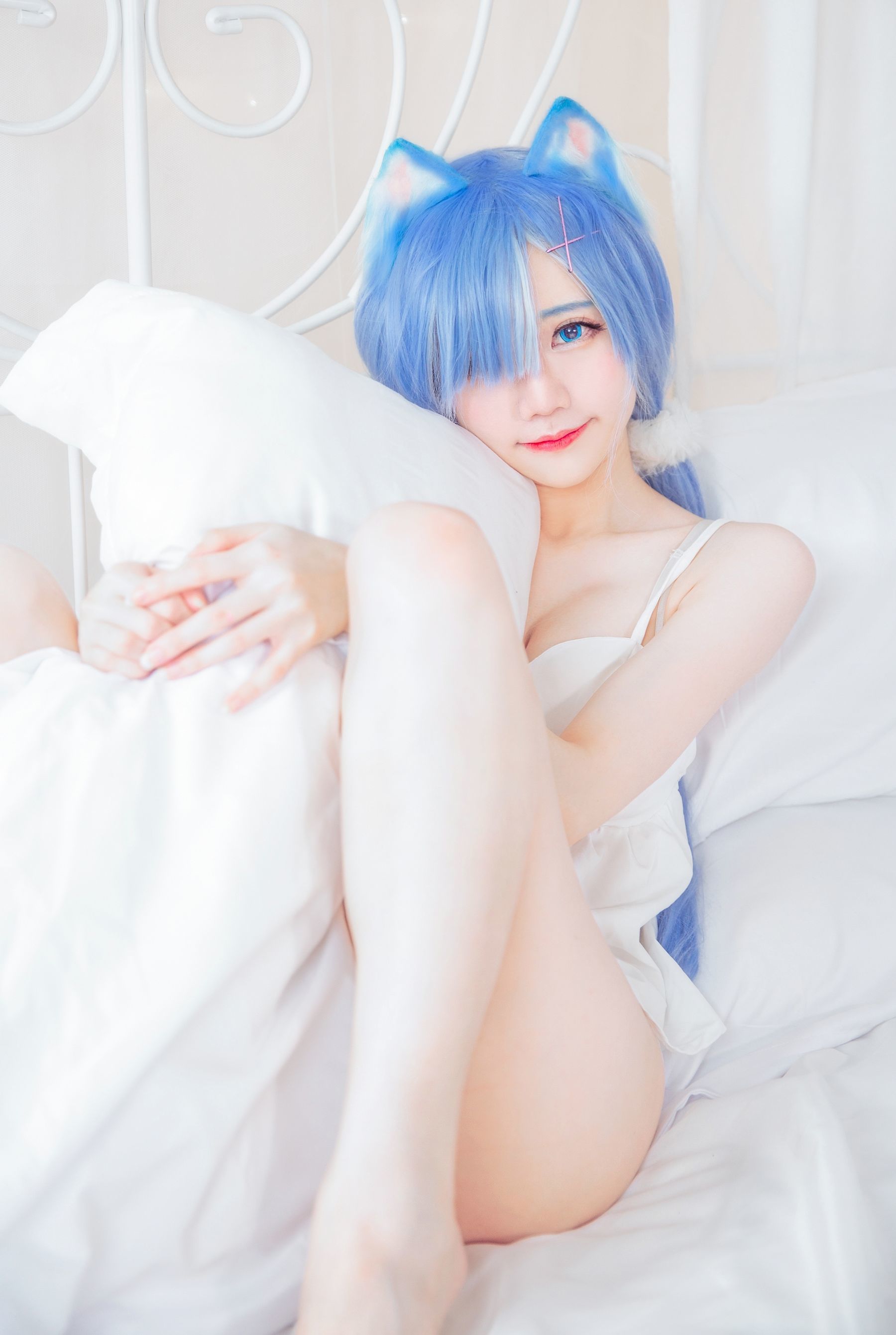 Internet Celebrity Cosplay] Sally Dorasnow - Rem White Kitty