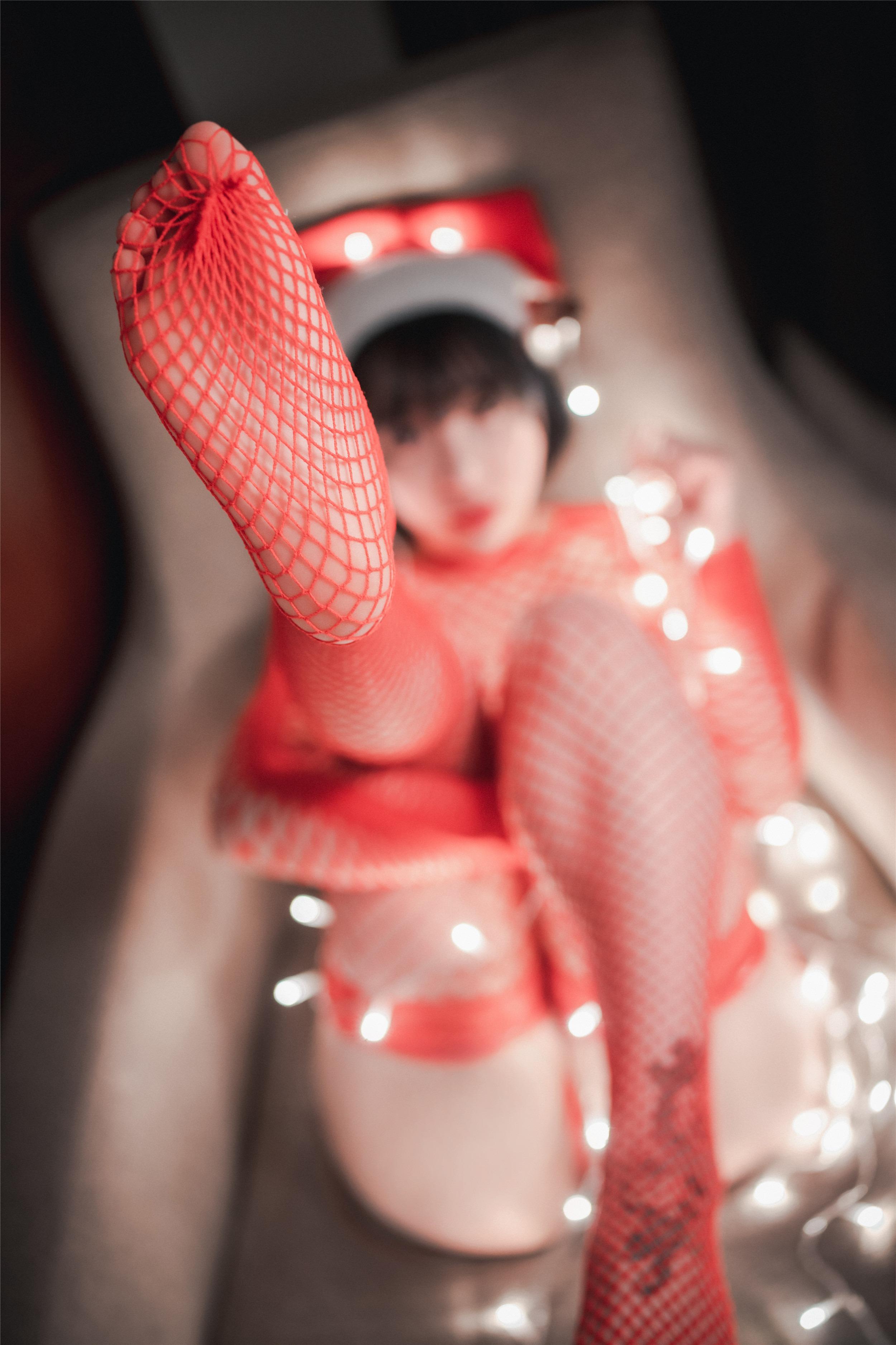 DJAWA Photo – Son Ye-Eun (손예은): “Giáng Sinh Đặc Biệt 2021” 150 trang