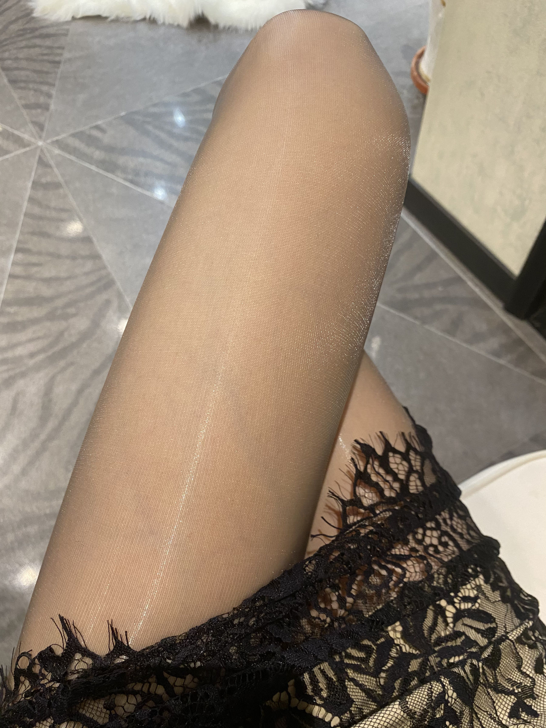 Blogger Chân Tơ Mễ Lộc_Monroe 09/02/2020 Ren Lược Không