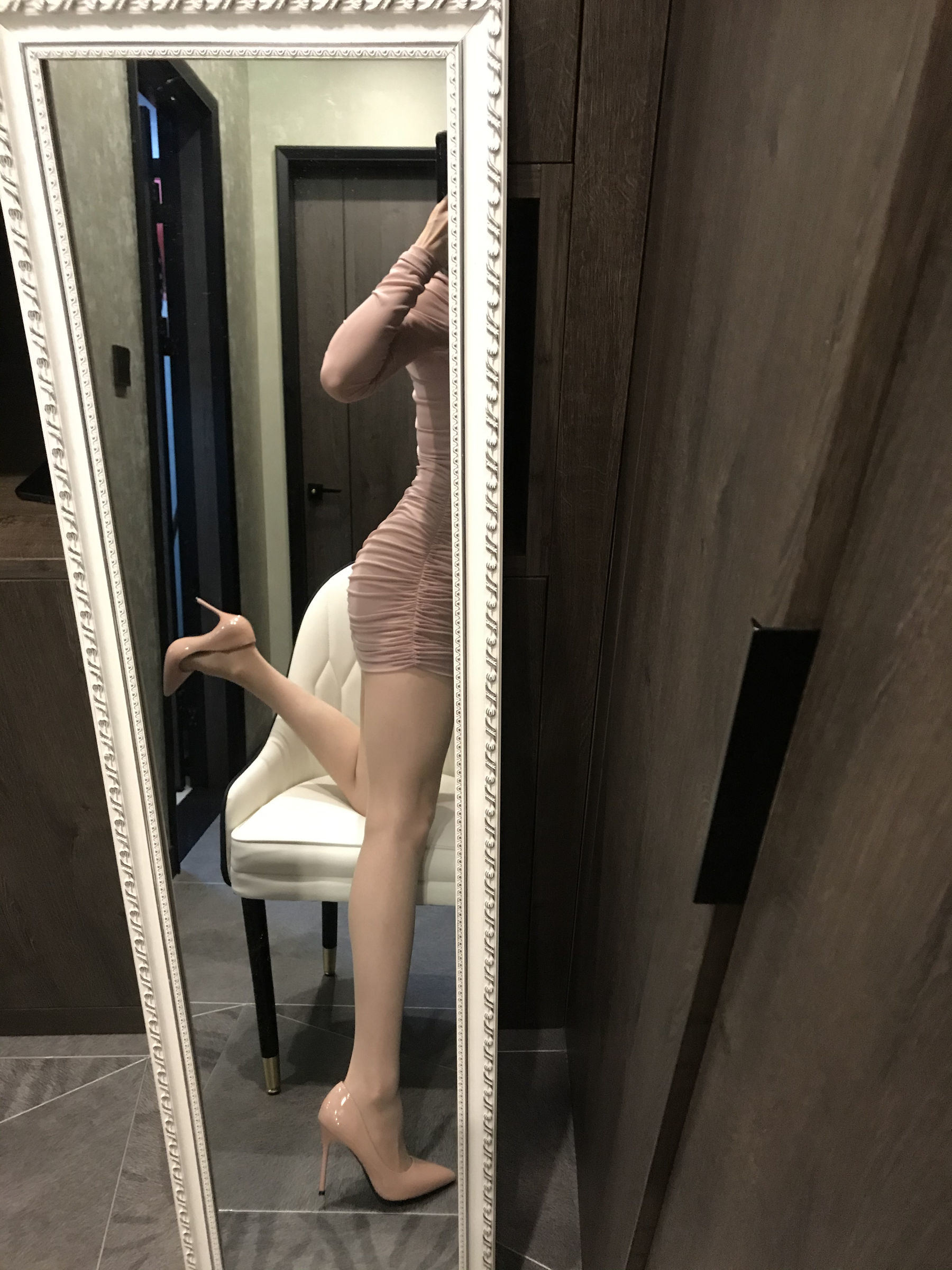 Blogger Chân Tơ Mễ Lộc_Monroe 2020.03.06 Hiển Thị Tại Nhà